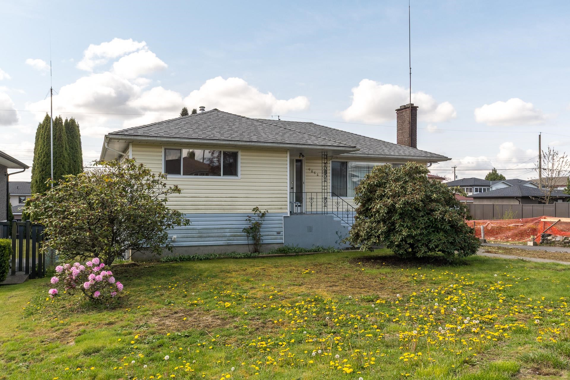 Additional image 2 of 6664 Charles Street, Burnaby, BC, V5B 2H1