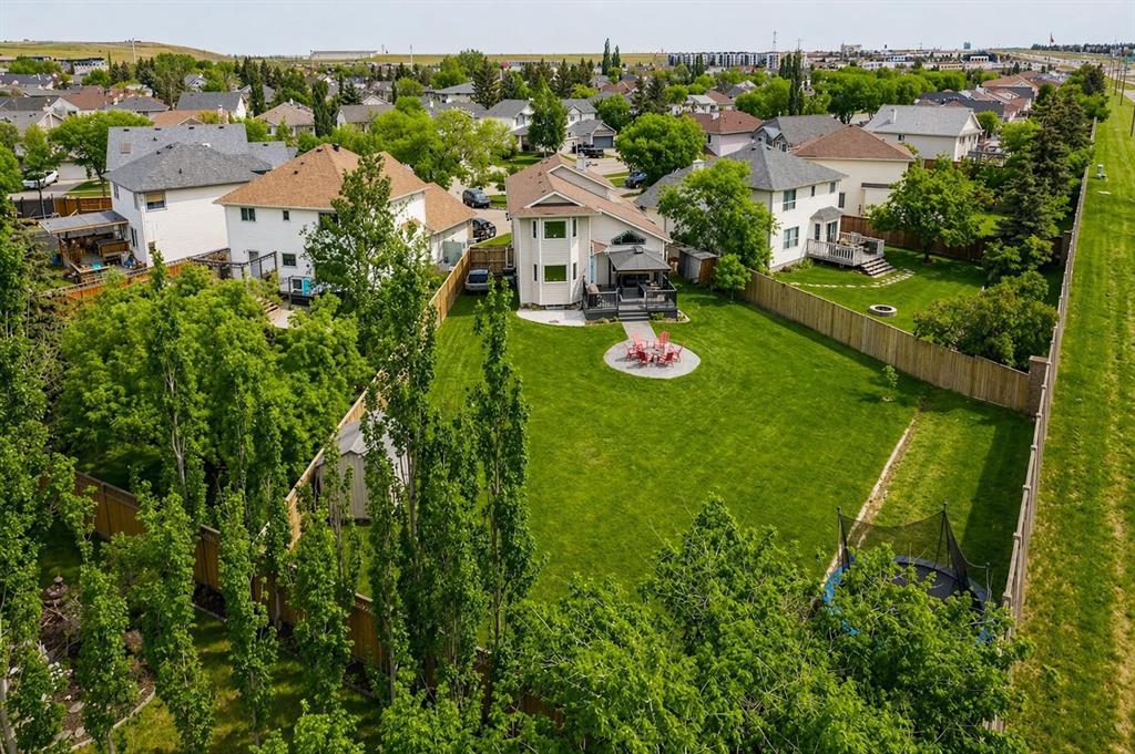 Additional image 2 of 220 Douglas Glen Bay SE, Calgary, AB, T2Z 2M9