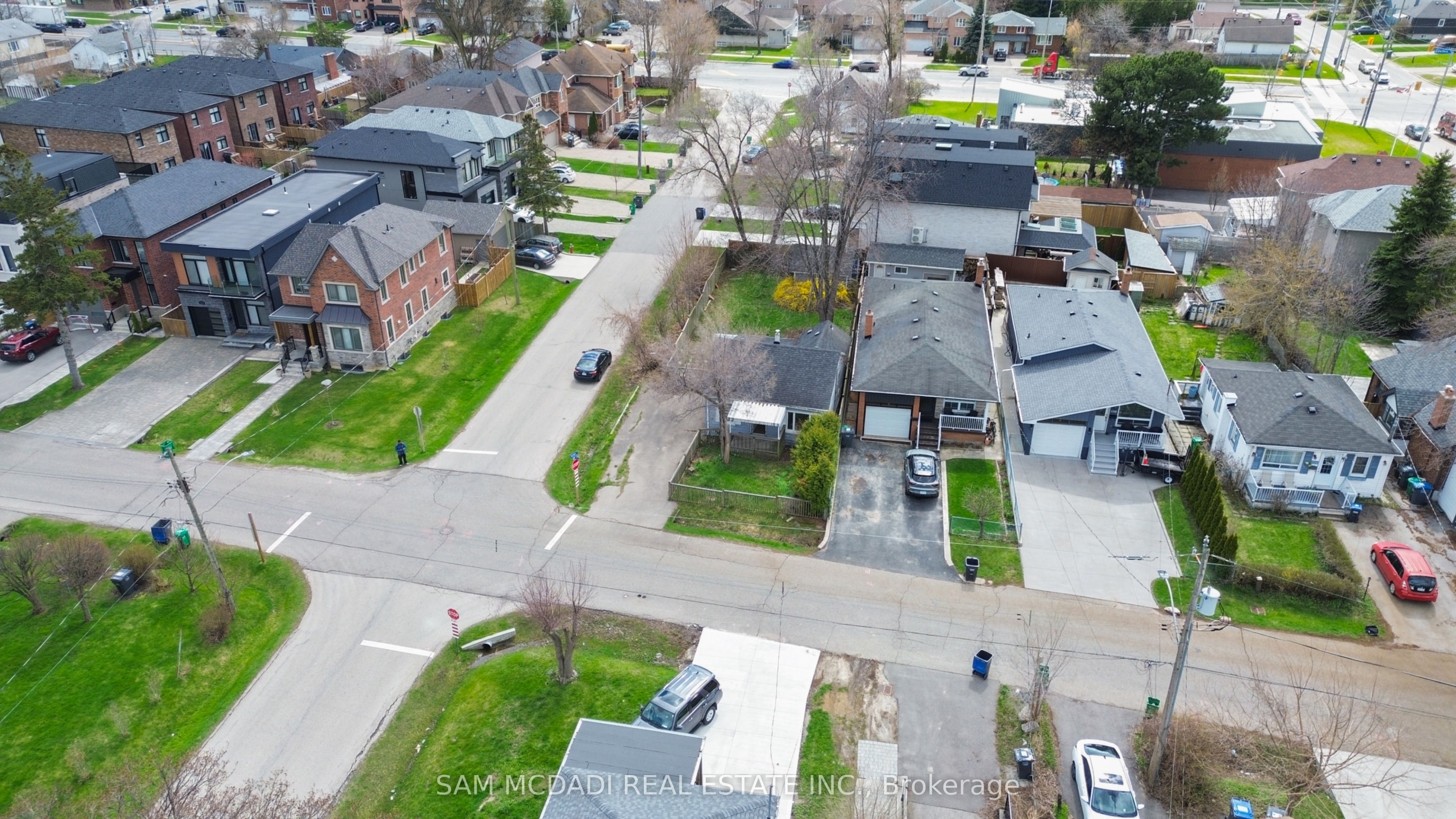 Additional image 4 of 1062 West Avenue, Mississauga, ON, L5E 1W2