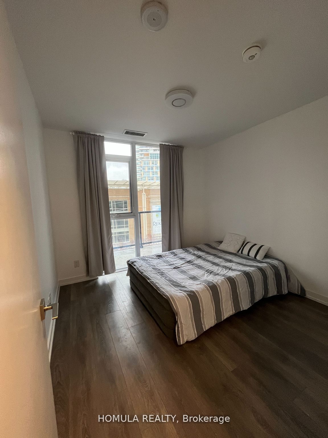 Additional image 3 of 303-159 Wellesley Street E, Toronto, ON, M4Y 0H5
