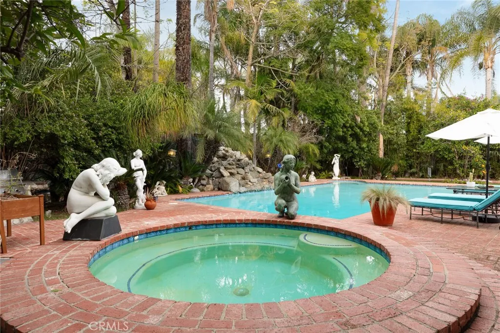 Additional image 104 of 22723 Erwin St, Woodland Hills, CA 91367
