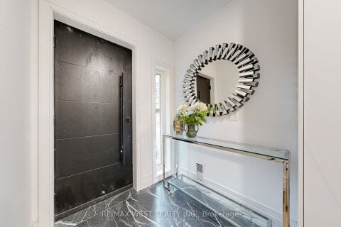 Additional image 8 of 2-2639R Dundas Street W, Toronto, ON, M6P 1X9