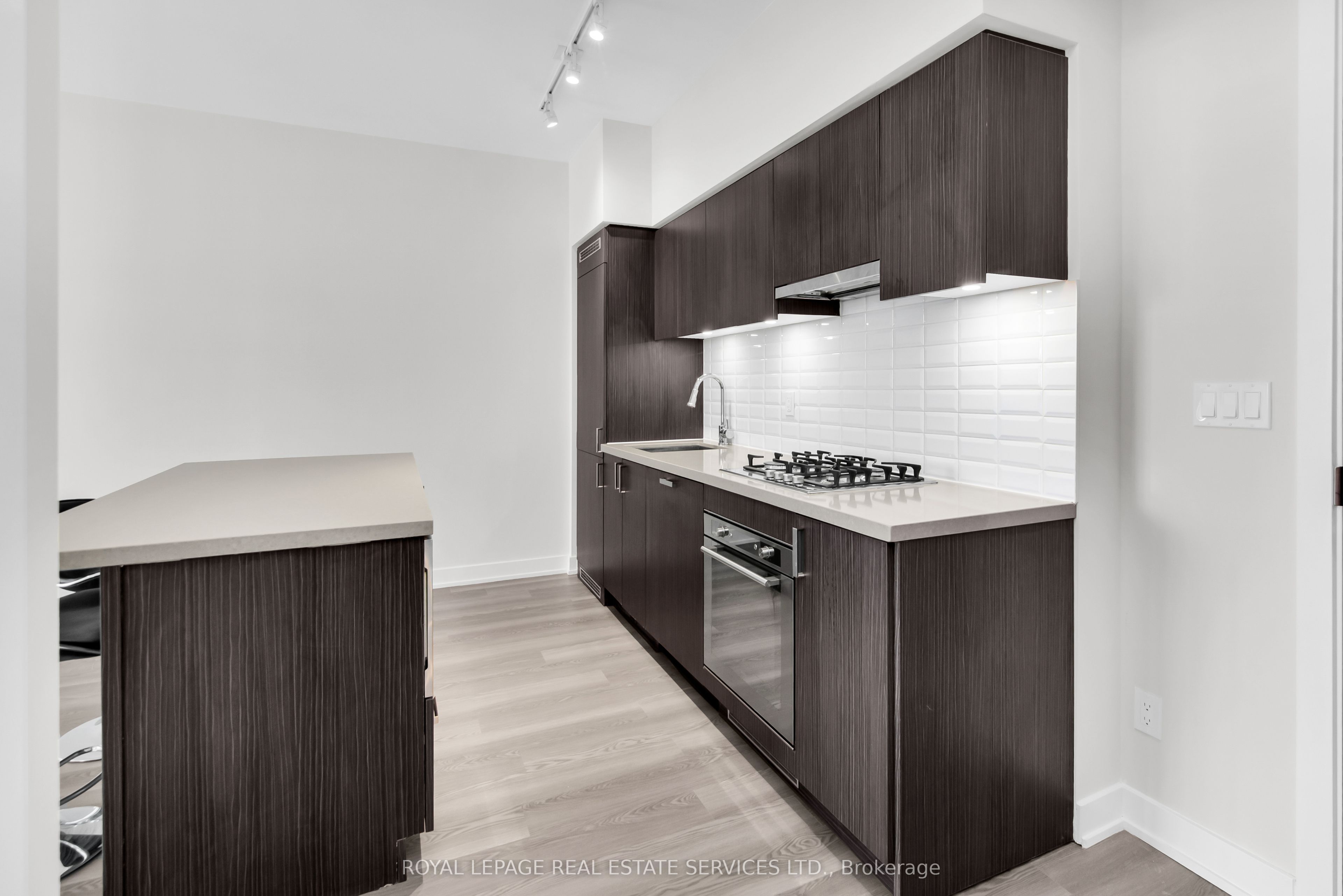 Additional image 3 of 1104-501 St Clair Avenue W, Toronto, ON, M5P 0A2