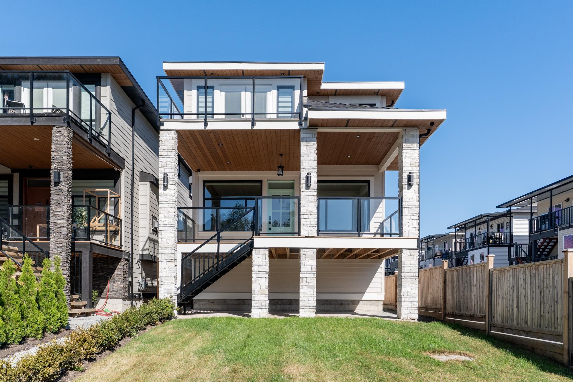 Additional image 2 of 215 Mabel Street, New Westminster, BC, V3M 0L1