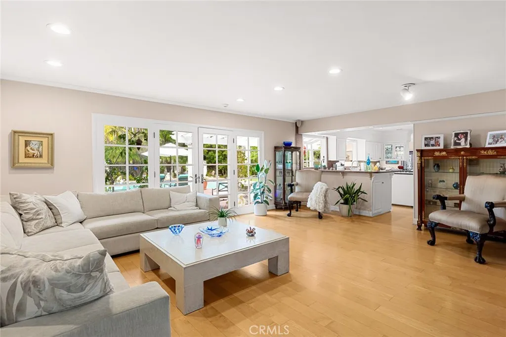 Additional image 89 of 22723 Erwin St, Woodland Hills, CA 91367
