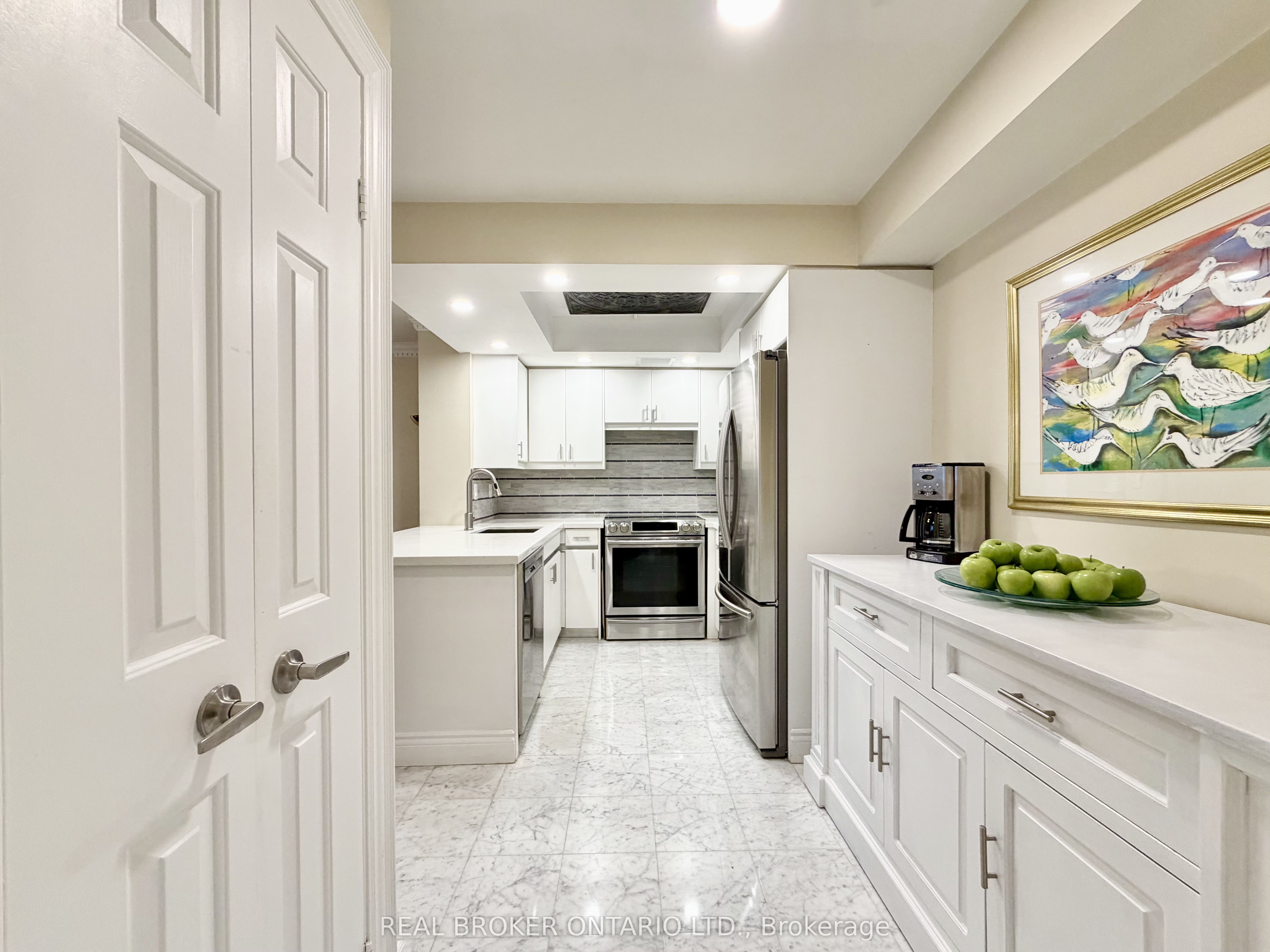 Additional image 4 of 602-130 Carlton Street, Toronto, ON, M5A 4K3