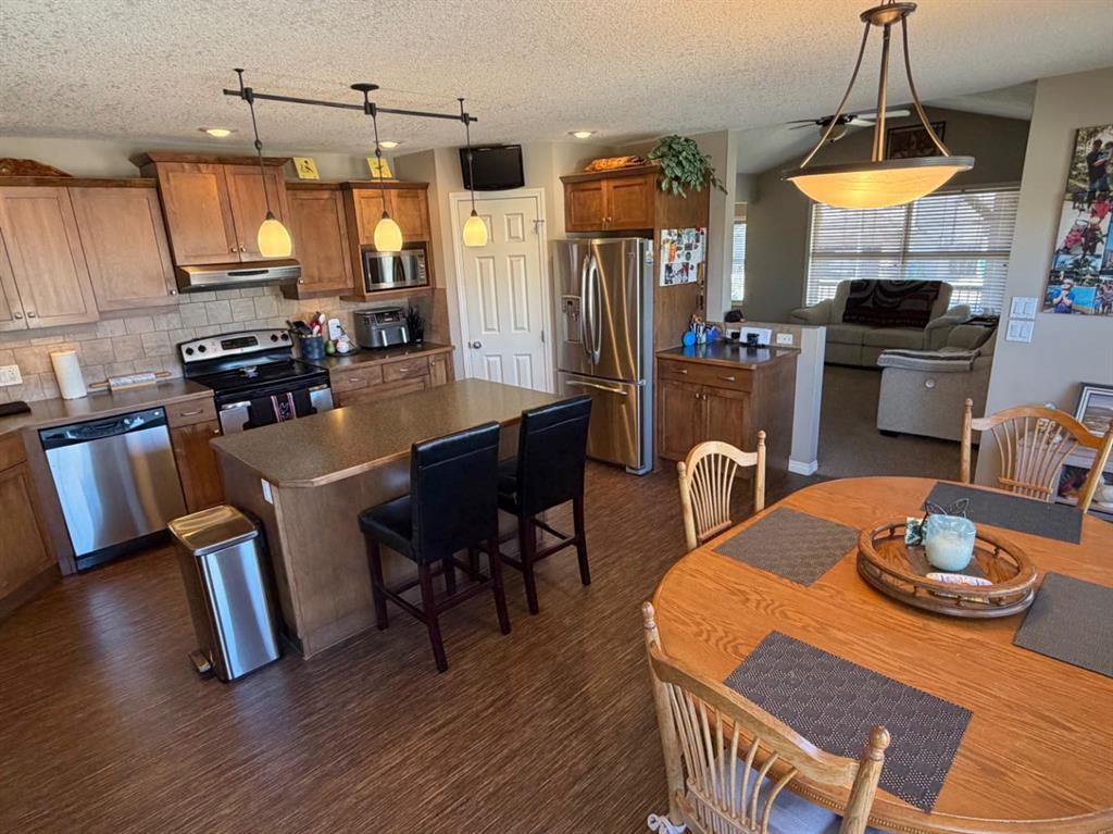 Additional image 6 of 532 Sunridge Crescent W, Lethbridge, AB, T1J 0T1