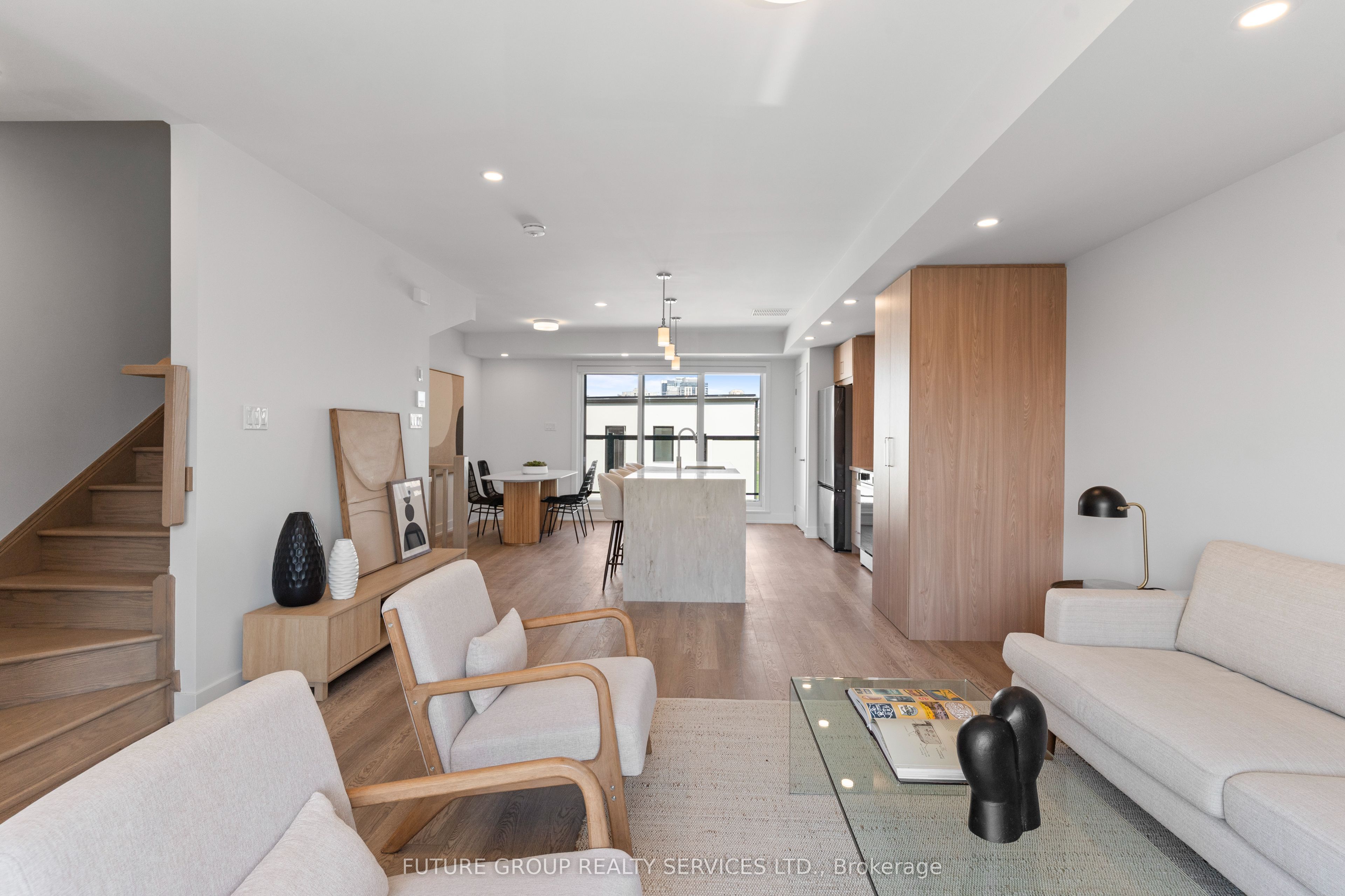 Additional image 6 of Unit 4-15 Acorn Avenue, Toronto, ON, M9B 3P7