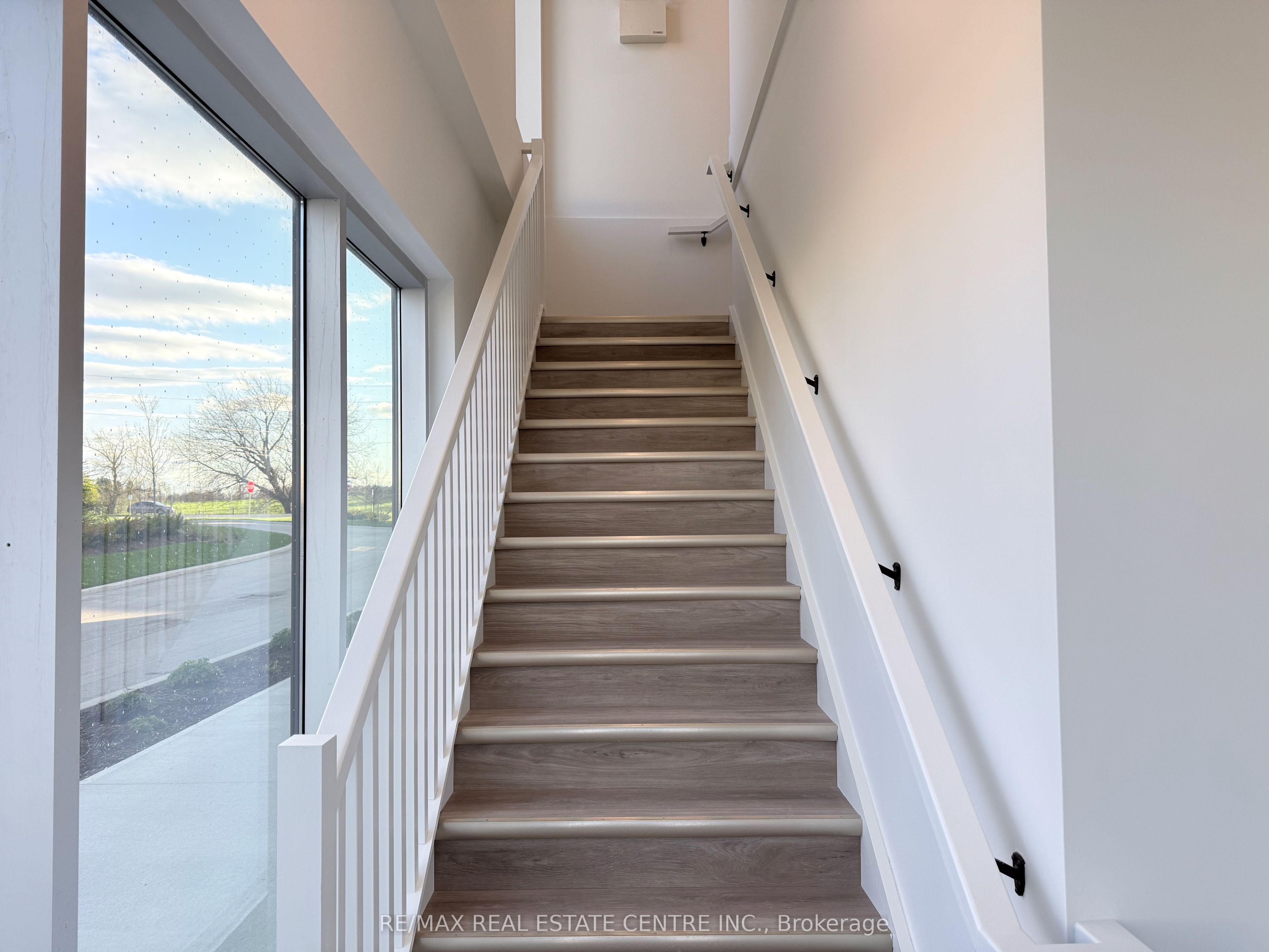 Additional image 3 of 16-587 Hanlon Creek Boulevard, Guelph, ON, N1C 0A1