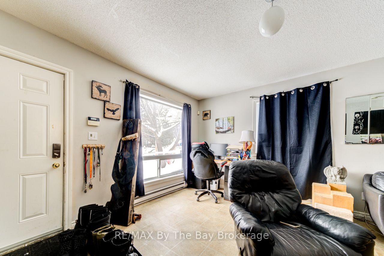 Additional image 2 of 701 River Road E, Wasaga Beach, ON, L9Z 2M3