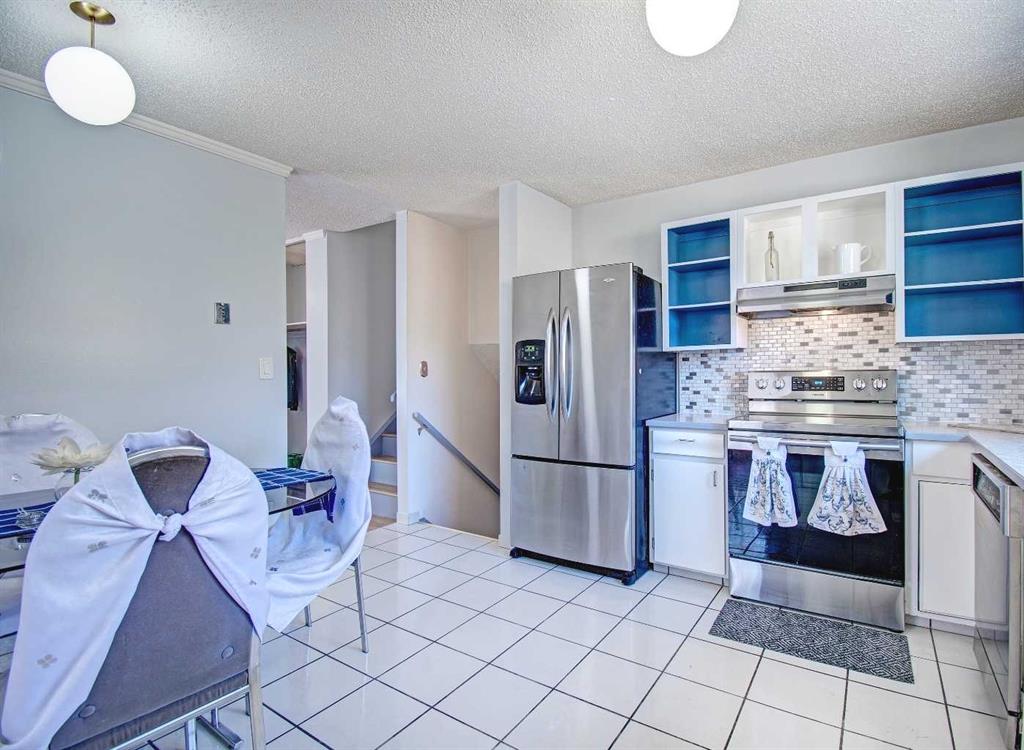 Additional image 3 of 6307 Thornaby Way NW, Calgary, AB, T2K 5K8