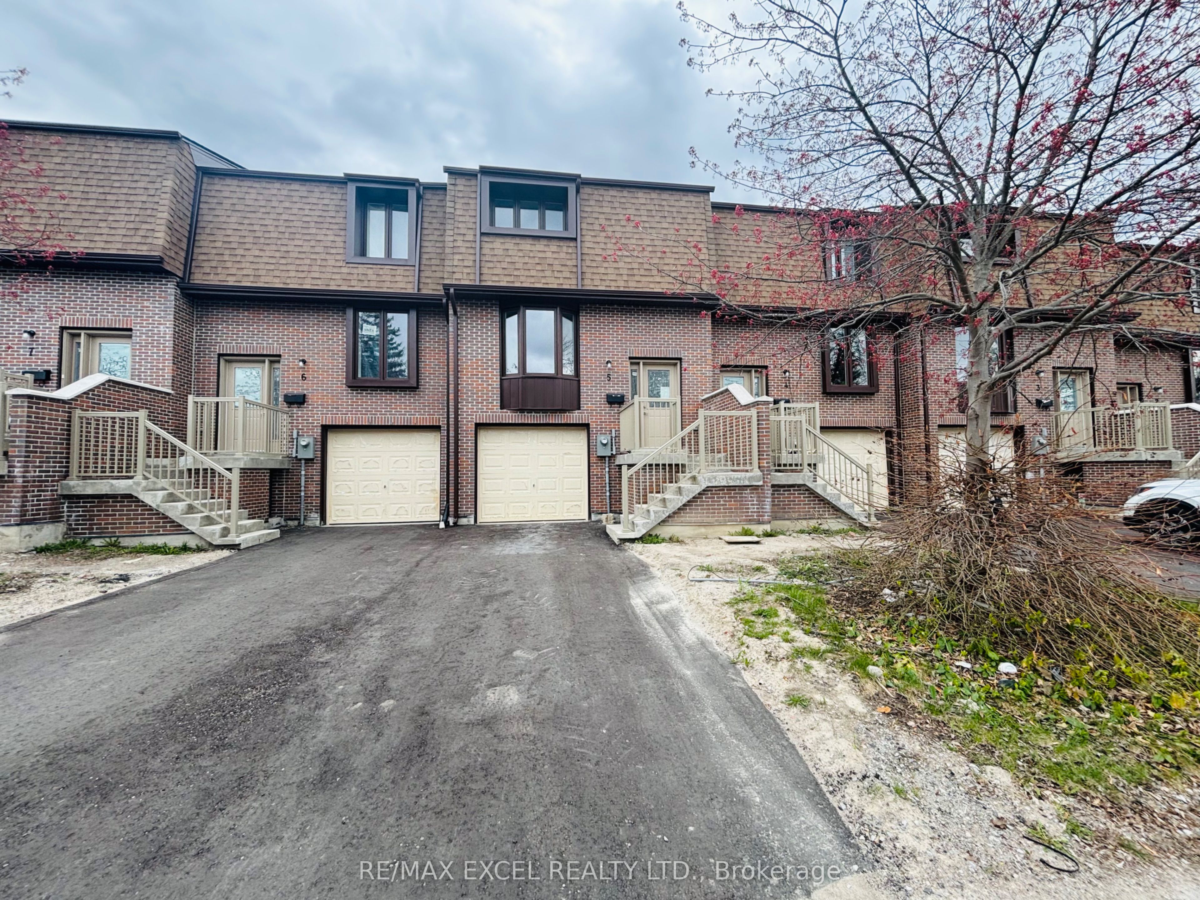 Additional image 3 of 5-11 Plaisance Road, Richmond Hill, ON, L4C 5H1
