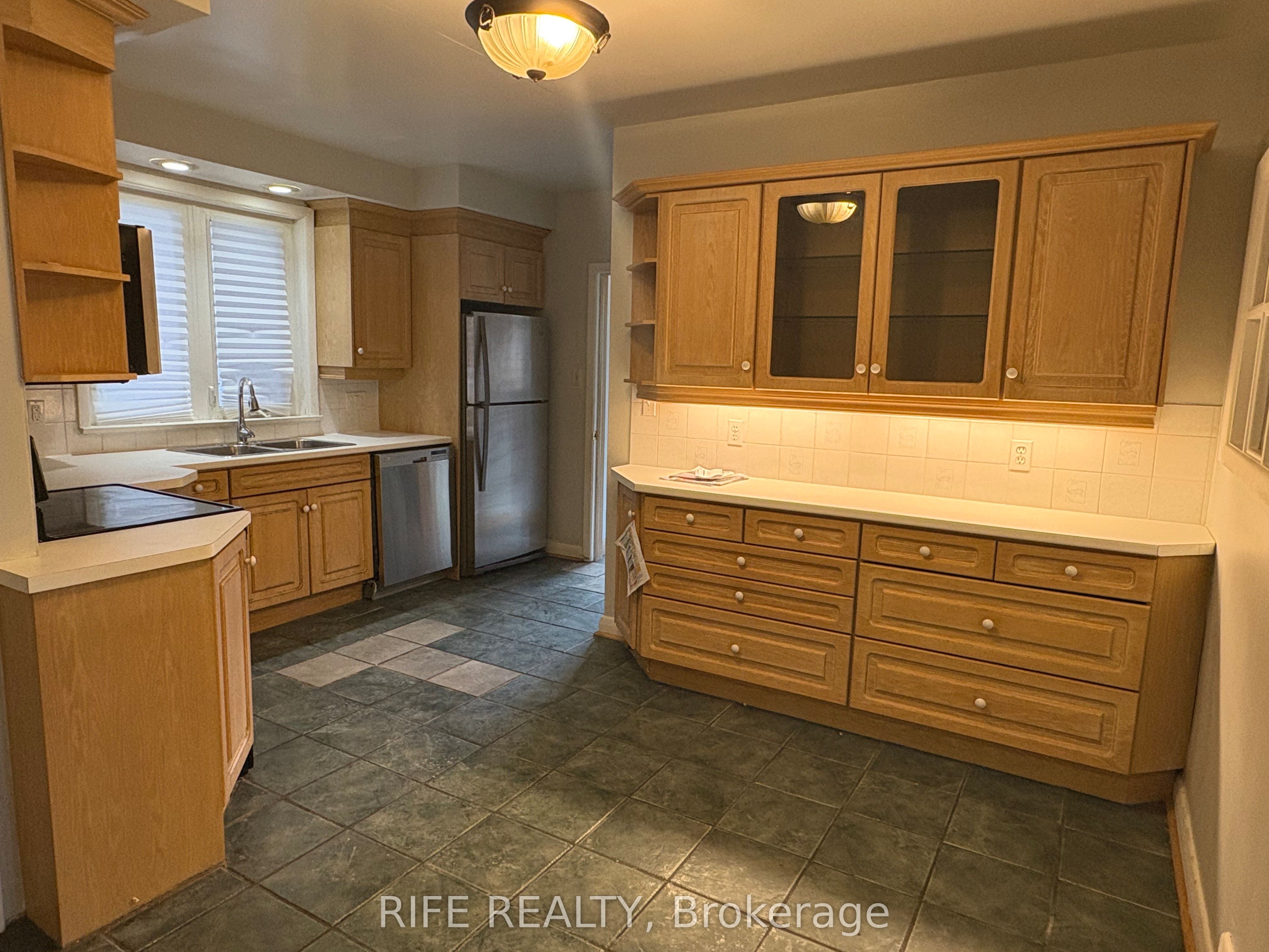 Additional image 2 of 67 Munro Boulevard, Toronto, ON, M2P 1C3