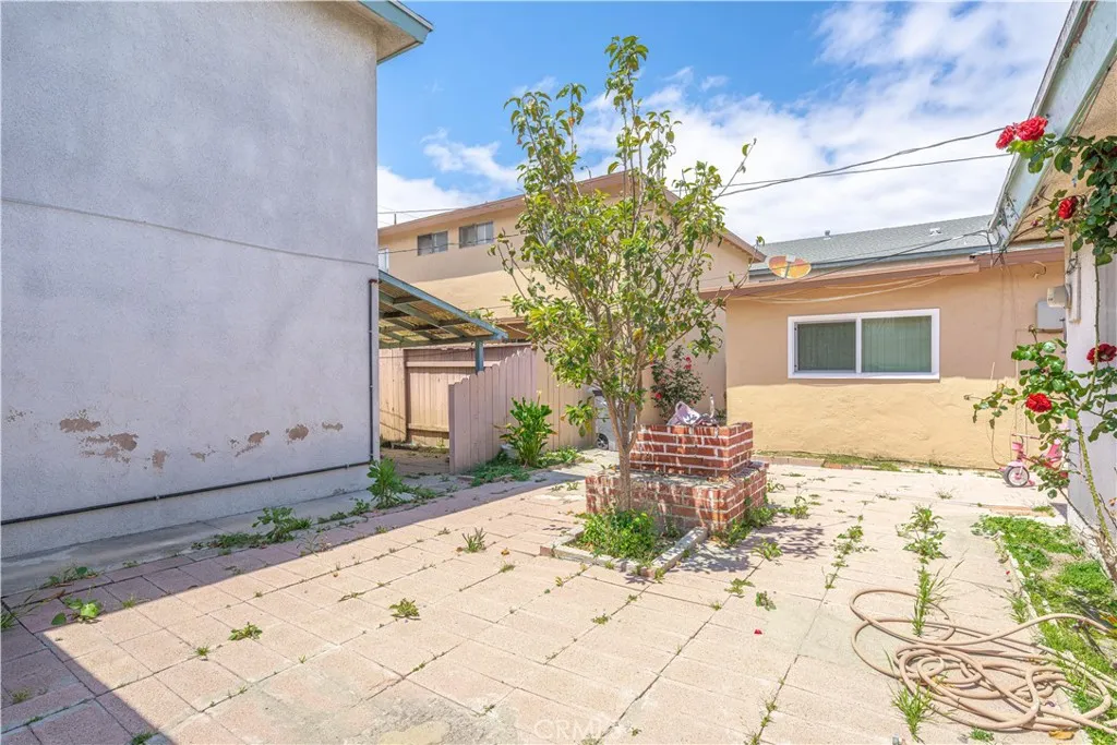 Additional image 125 of 10921 Walnut St, Los Alamitos, CA 90720