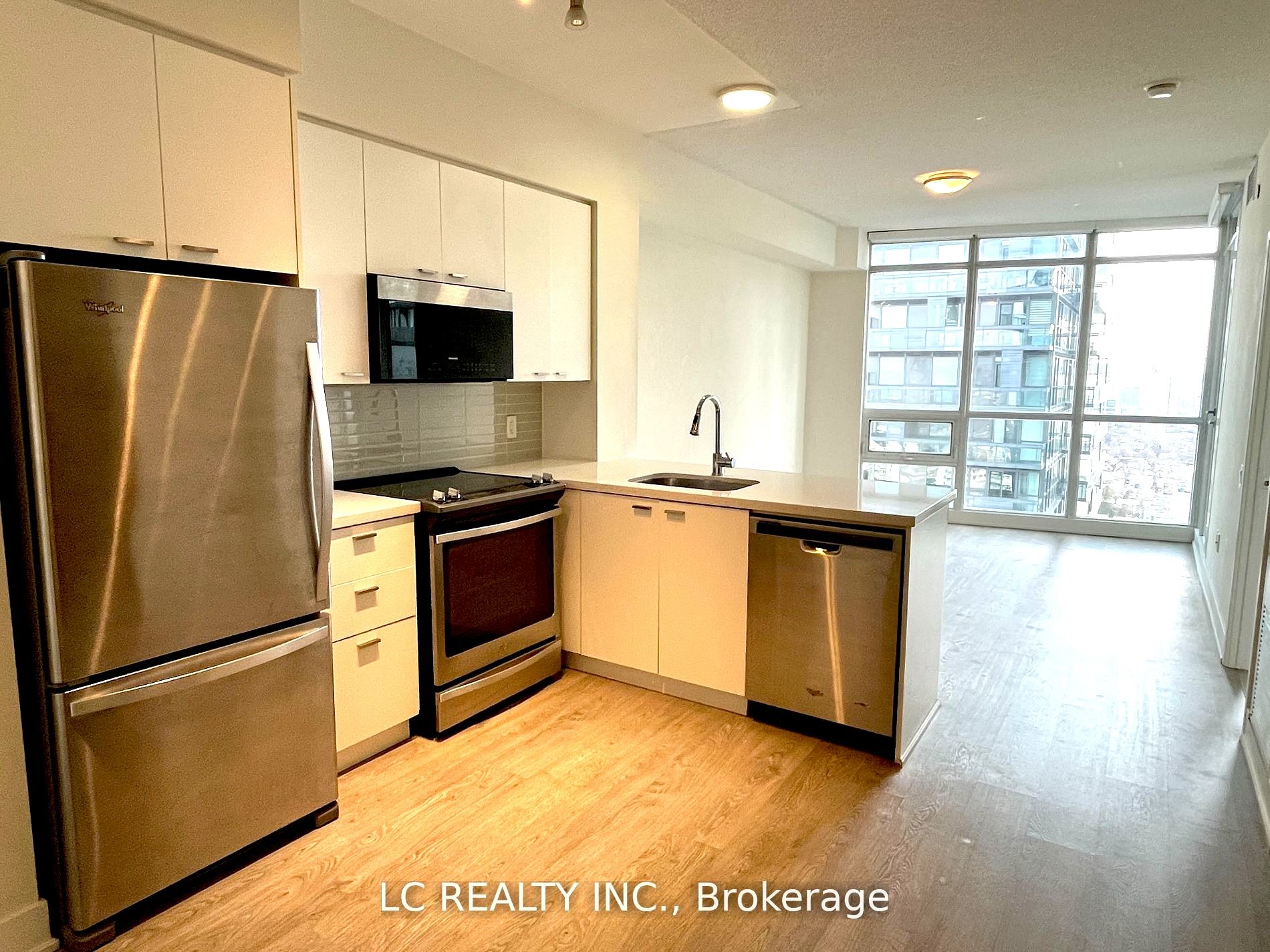 2410-30 Roehampton Avenue, Toronto, ON, M4P 0B9 photo 3