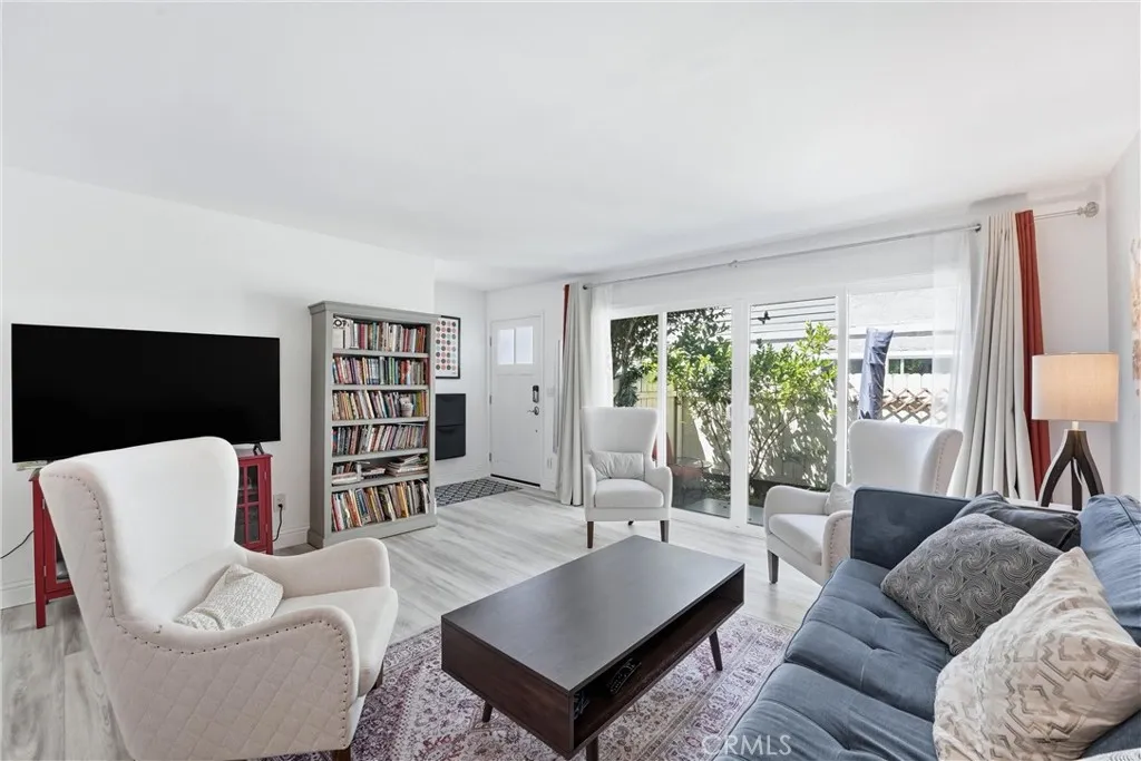 Additional image 3 of 2112 Warfield Ave Unit 10, Redondo Beach, CA 90278