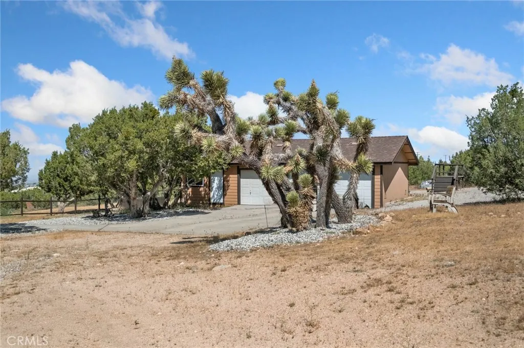 Additional image 111 of 984 Pinon Road, Pinon Hills, CA 92372