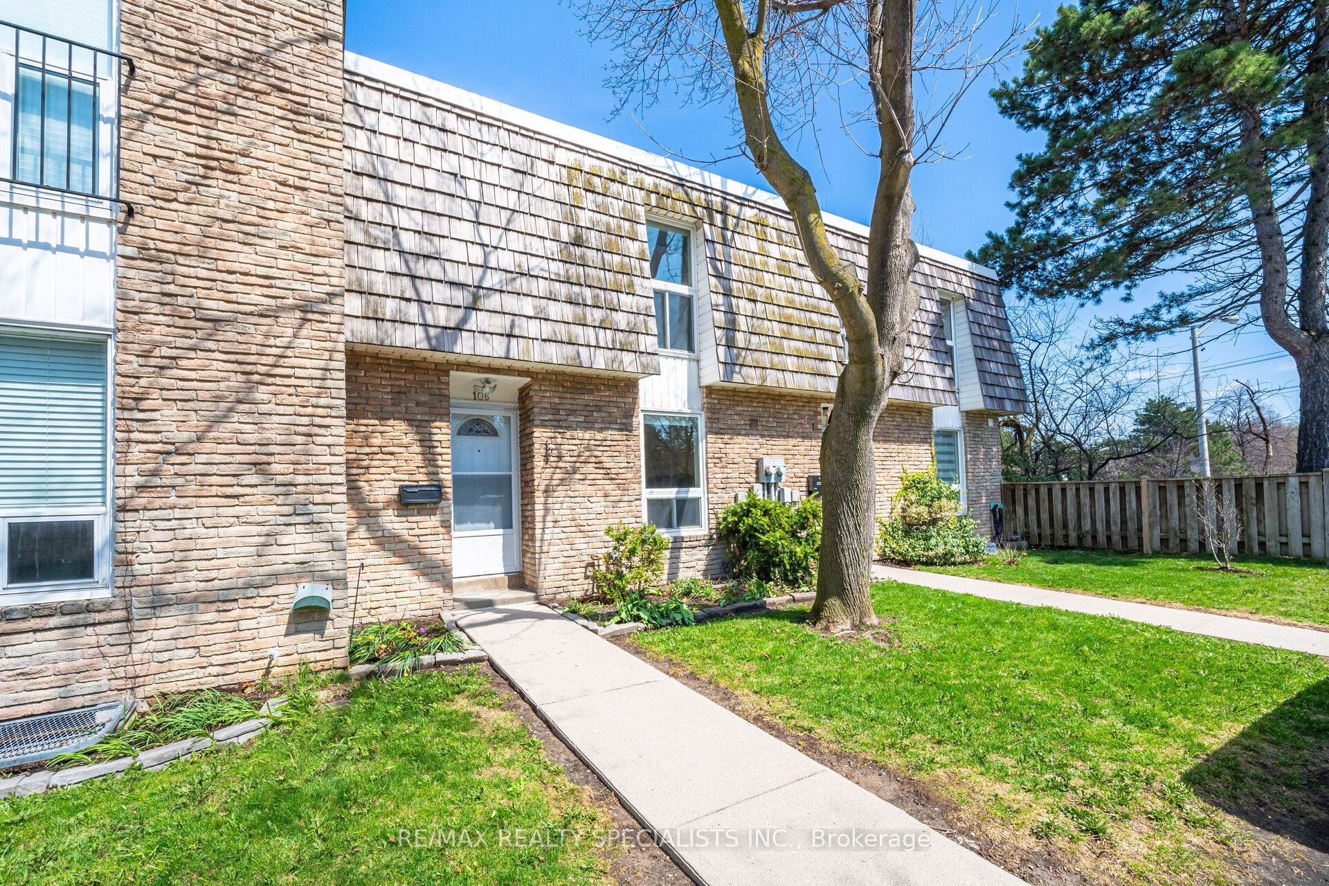 Additional image 4 of 106-701 Burnhamthorpe Road, Toronto, ON, M9C 2Z6
