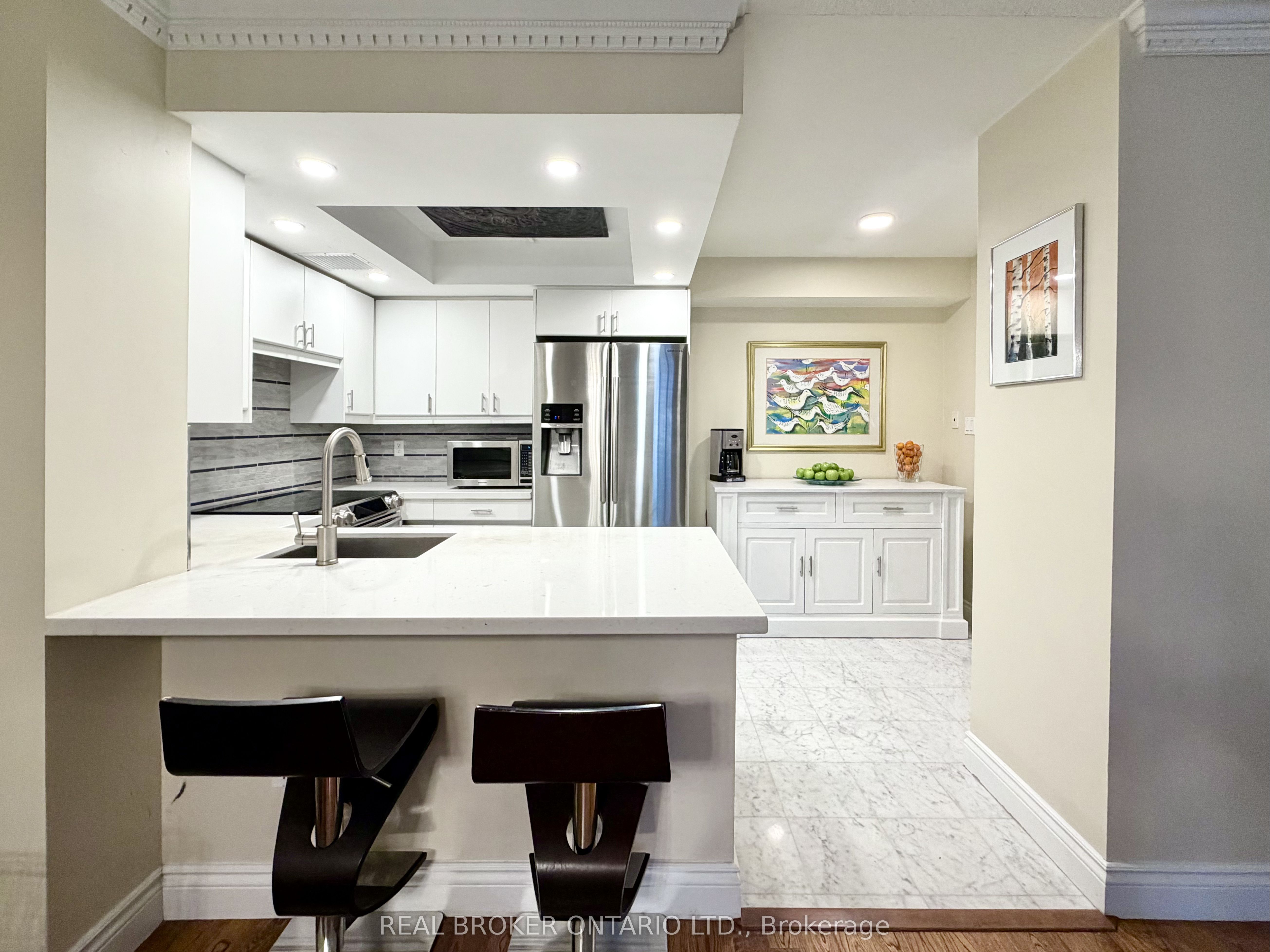 Additional image 6 of 602-130 Carlton Street, Toronto, ON, M5A 4K3