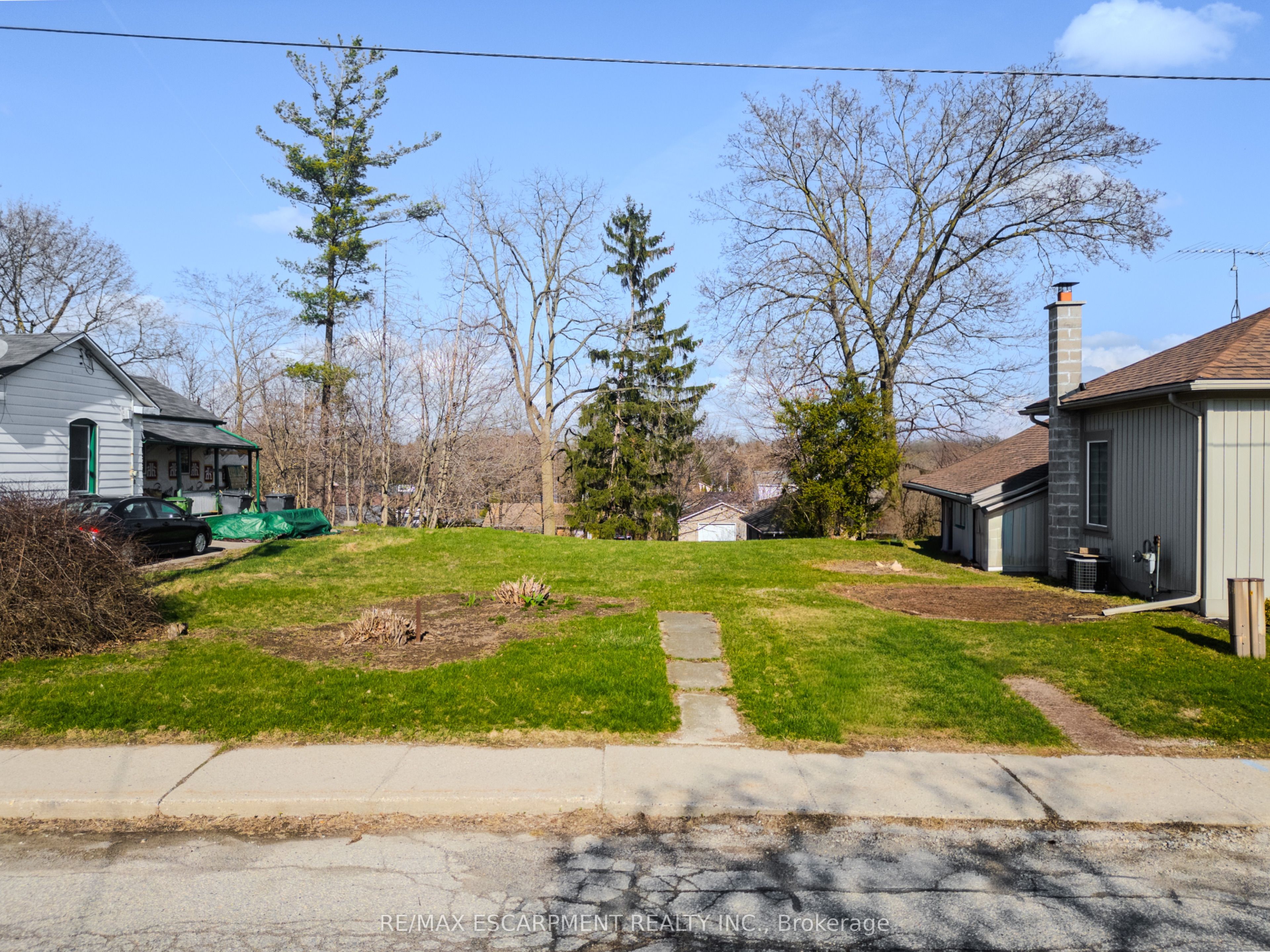 Additional image 2 of 32 Washington Street, Brant, ON, N3L 2A5