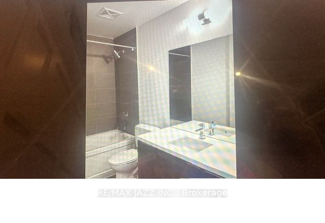 Additional image 2 of 1709-8 Eglinton Avenue E, Toronto, ON, M4P 1A6
