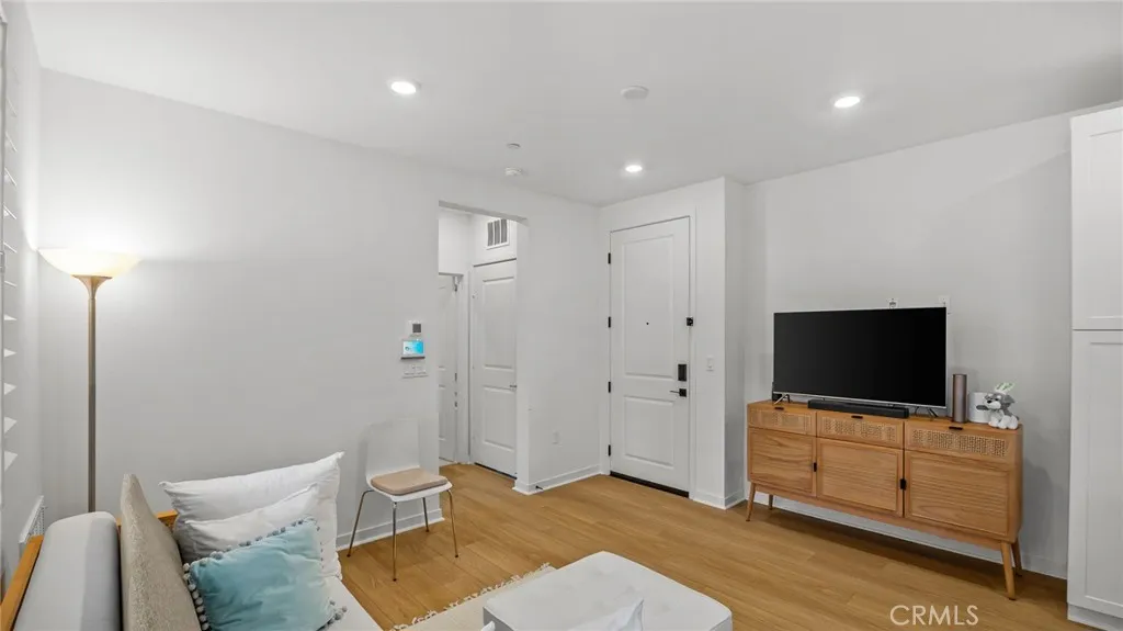 Additional image 29 of 6123 Valentina Way Unit 302, Eastvale, CA 92880