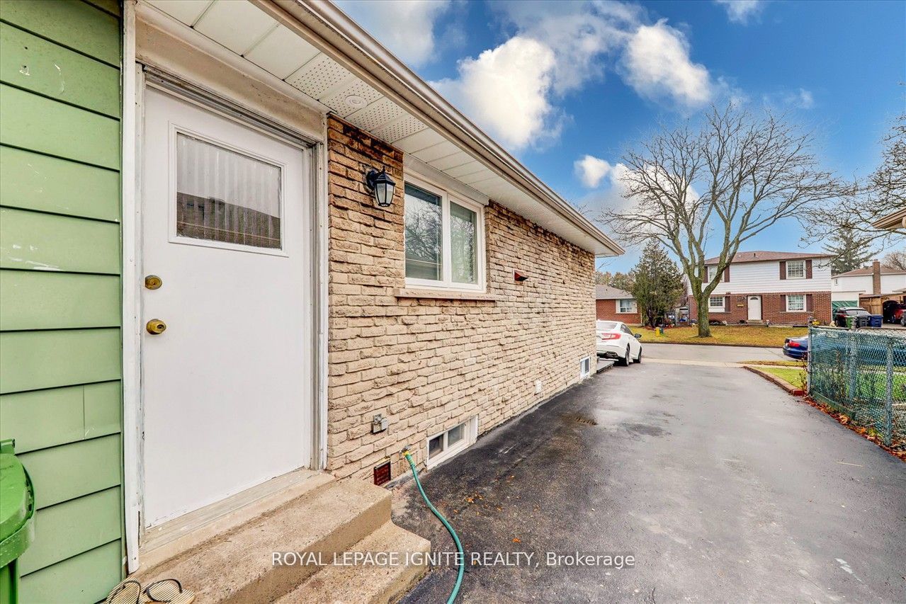 Additional image 3 of Bsmt-38 Loradeen Crescent, Toronto, ON, M1B 1T8