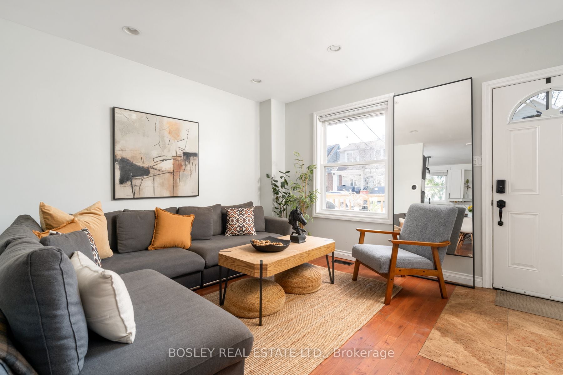 Additional image 4 of 24 Queensdale Avenue, Toronto, ON, M4J 1X9