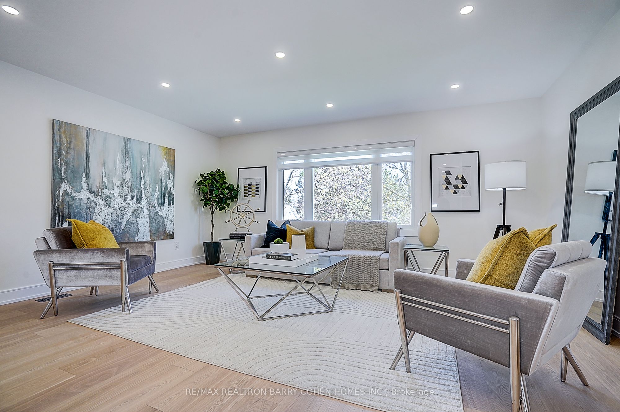 Additional image 2 of 34 Elliotwood Court, Toronto, ON, M2L 2P9