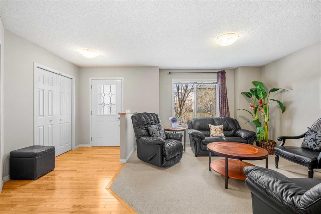 Additional image 2 of 83 Saddlebrook Gardens NE, Calgary, AB, T3J 5M5
