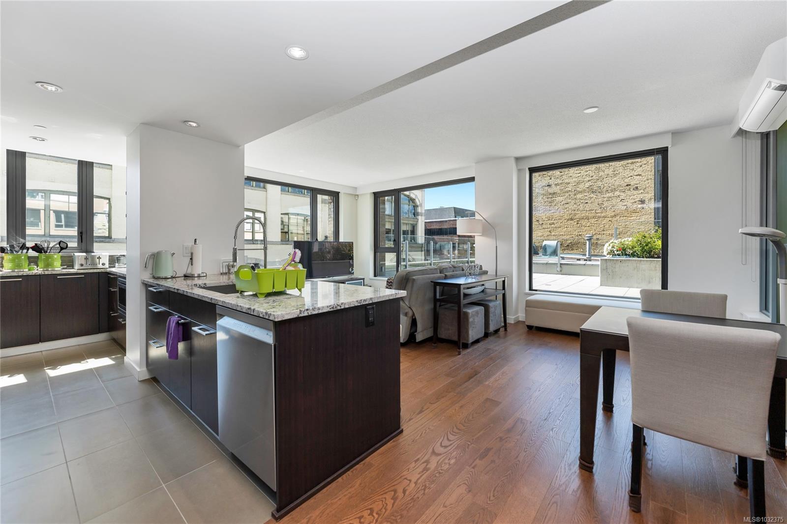 Additional image 4 of 302-608 Broughton Street, Victoria, BC, V8W 1C7