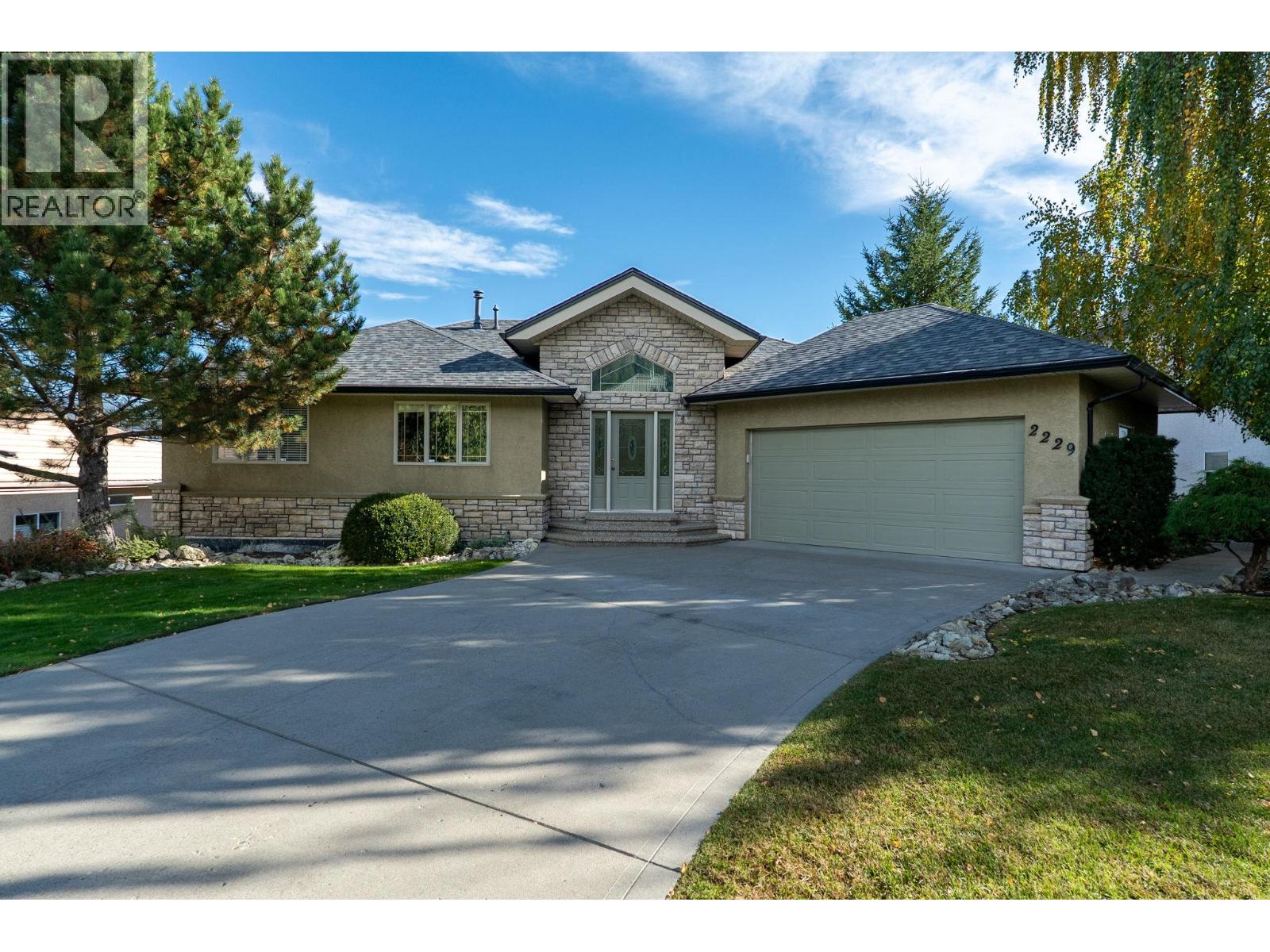 2229 Capistrano Drive, Kelowna, BC, V1V2A2