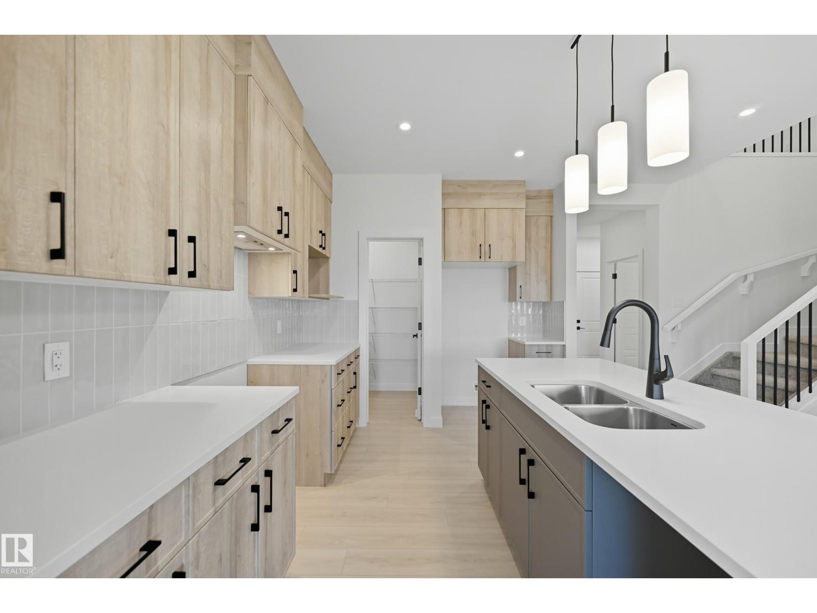 Additional image 4 of 8909 223a Street NW, Edmonton, AB, T5T7X2