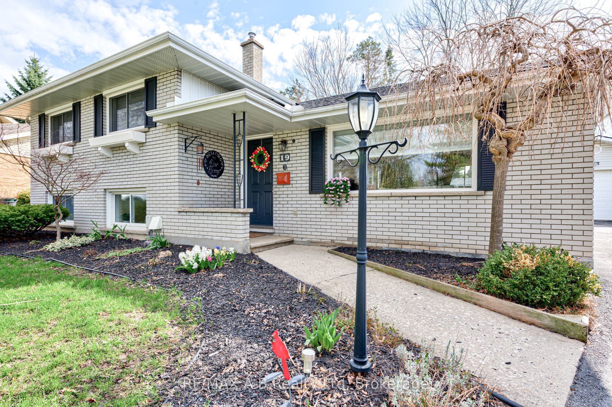 Additional image 4 of 19 Linton Place, Kitchener, ON, N2B 2K1