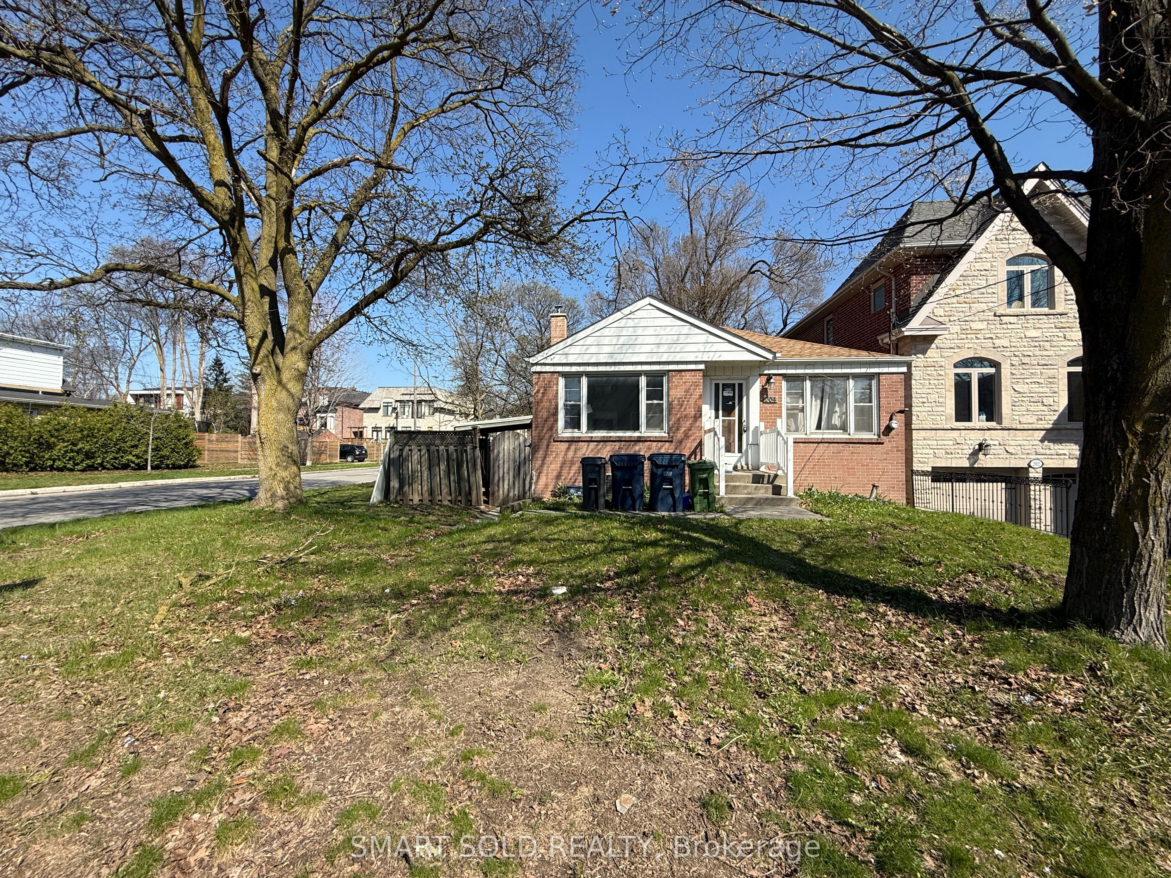204 Cameron Avenue, Toronto, ON, M2N 1E5