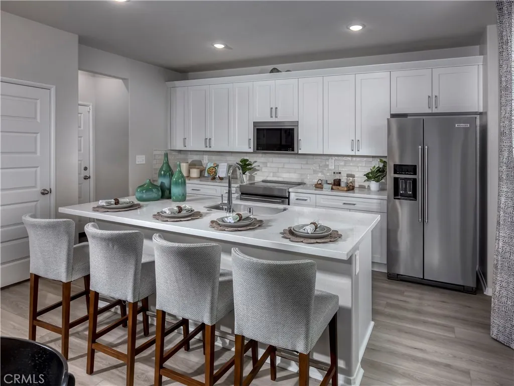 Additional image 3 of 2069 Grapefruit Street, Redlands, CA 92374
