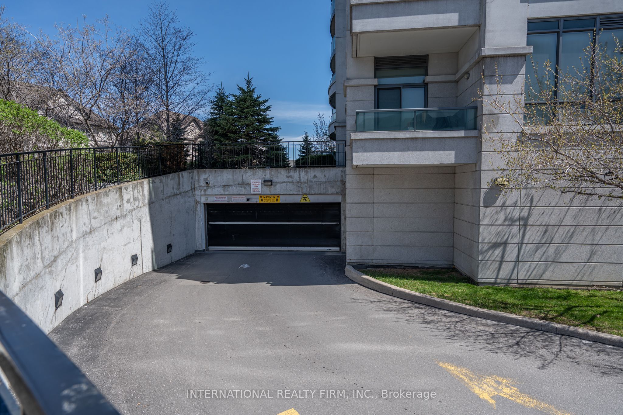 Additional image 2 of 204-20 North Park Road, Vaughan, ON, L4J 0G7