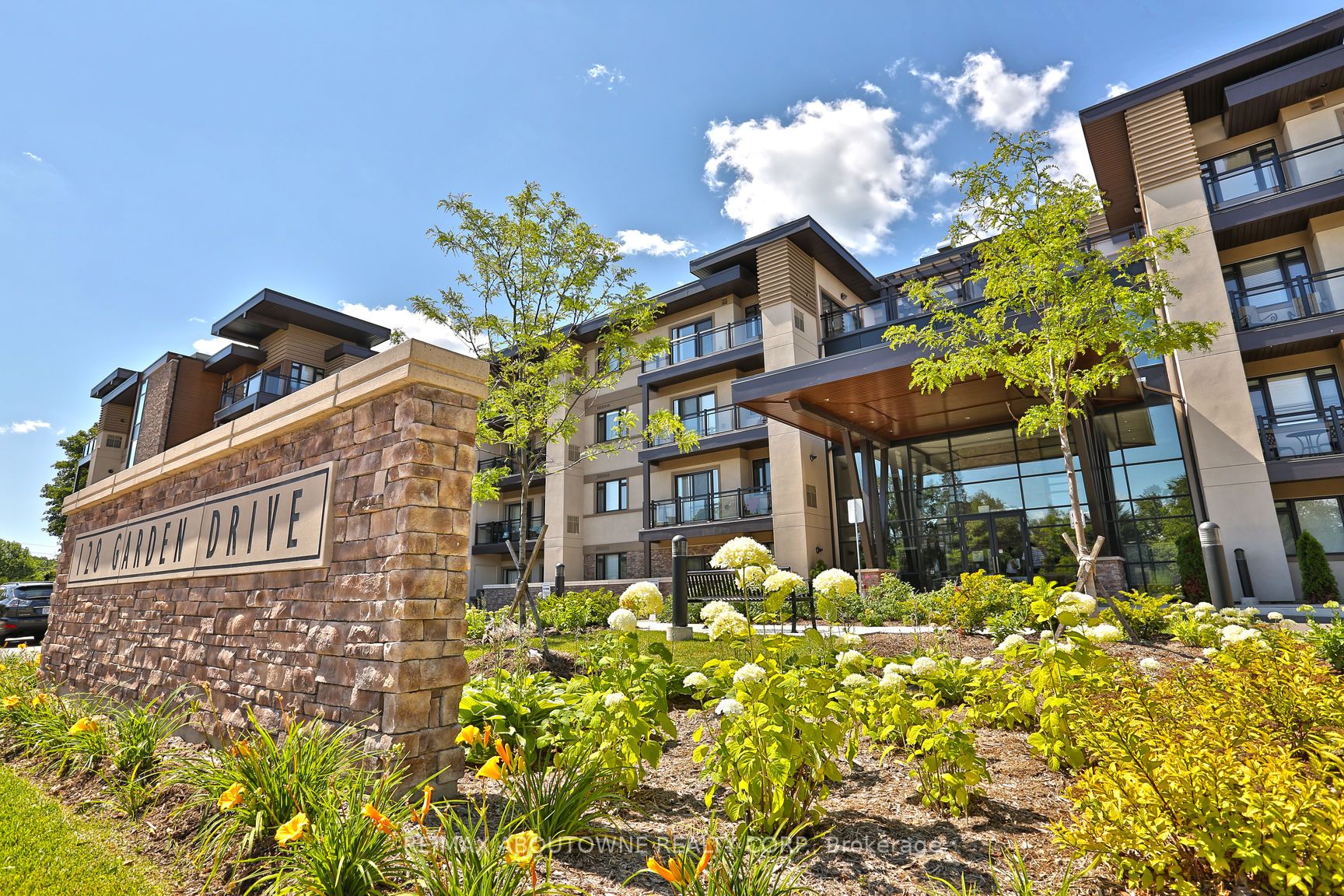 103-128 Garden Drive, Oakville, ON, L6K 0H7