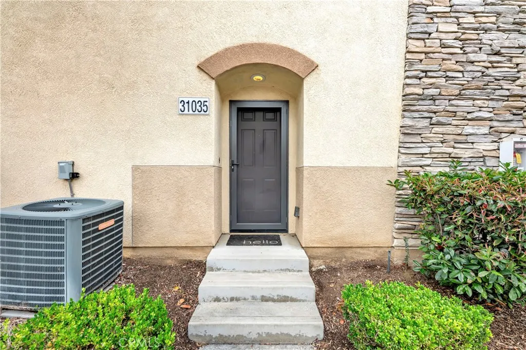 31035 Strawberry Tree Ln, Temecula, CA 92592 photo 5