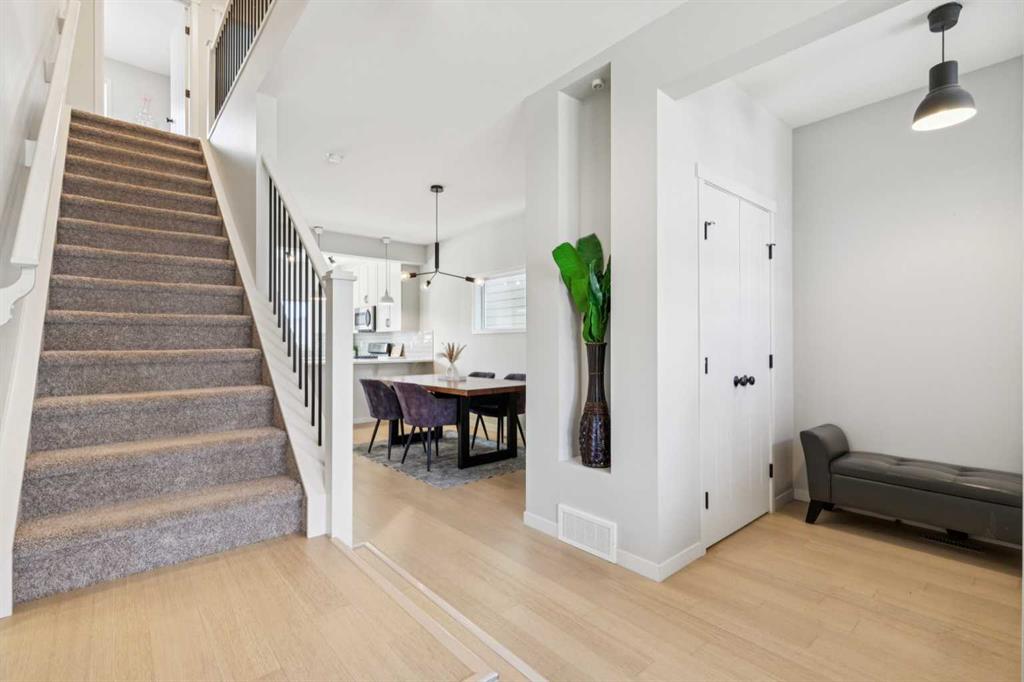 Additional image 6 of 325 Marquis Heights SE, Calgary, AB, T3M 2A7
