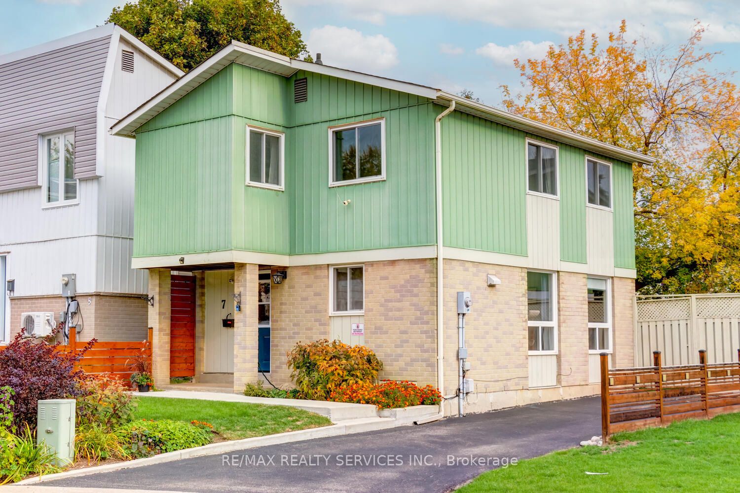 7 Hamlet Court, Brampton, ON, L6S 1X5