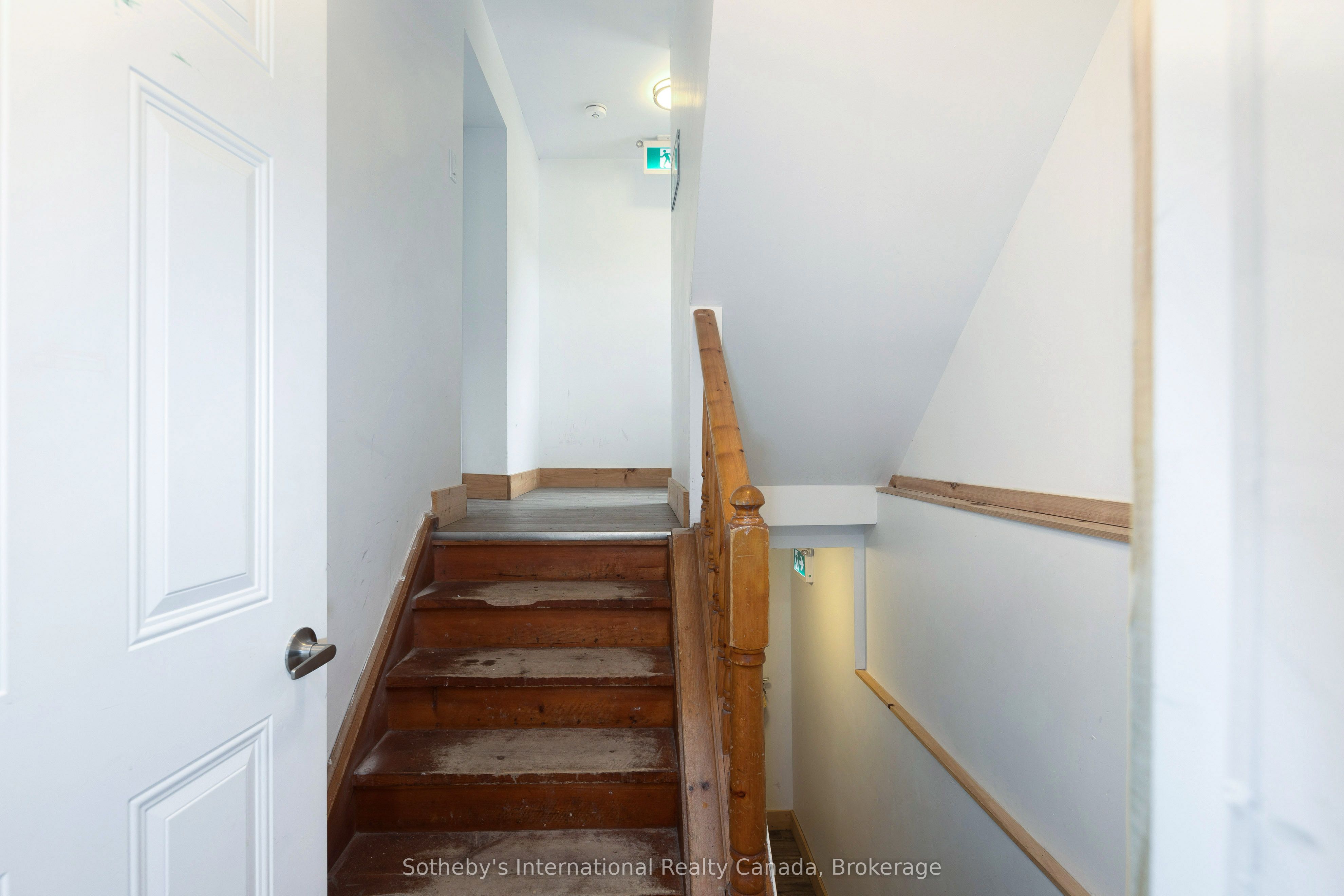 Additional image 3 of 210 Arlberg Crescent, Blue Mountains, ON, L9Y 0M1