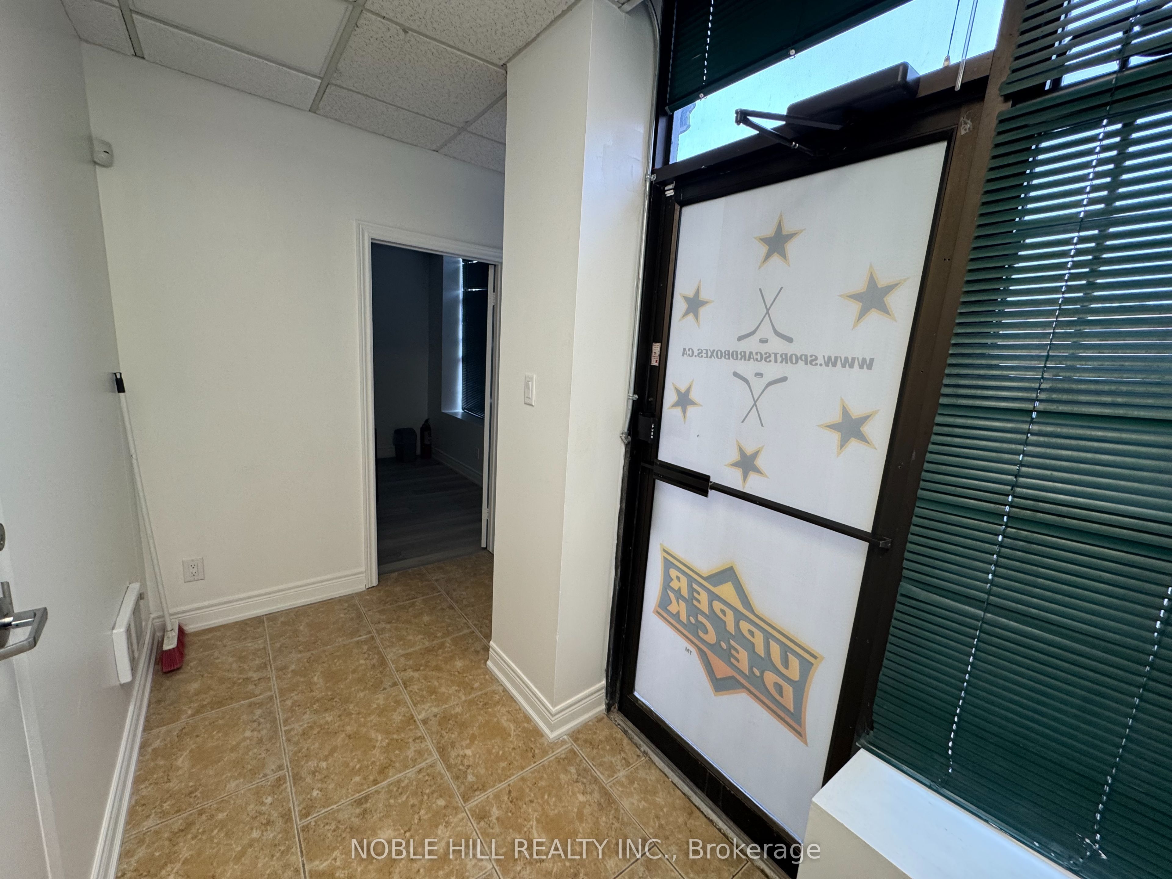 Additional image 2 of 23-160 Applewood Crescent, Vaughan, ON, L4K 4H2
