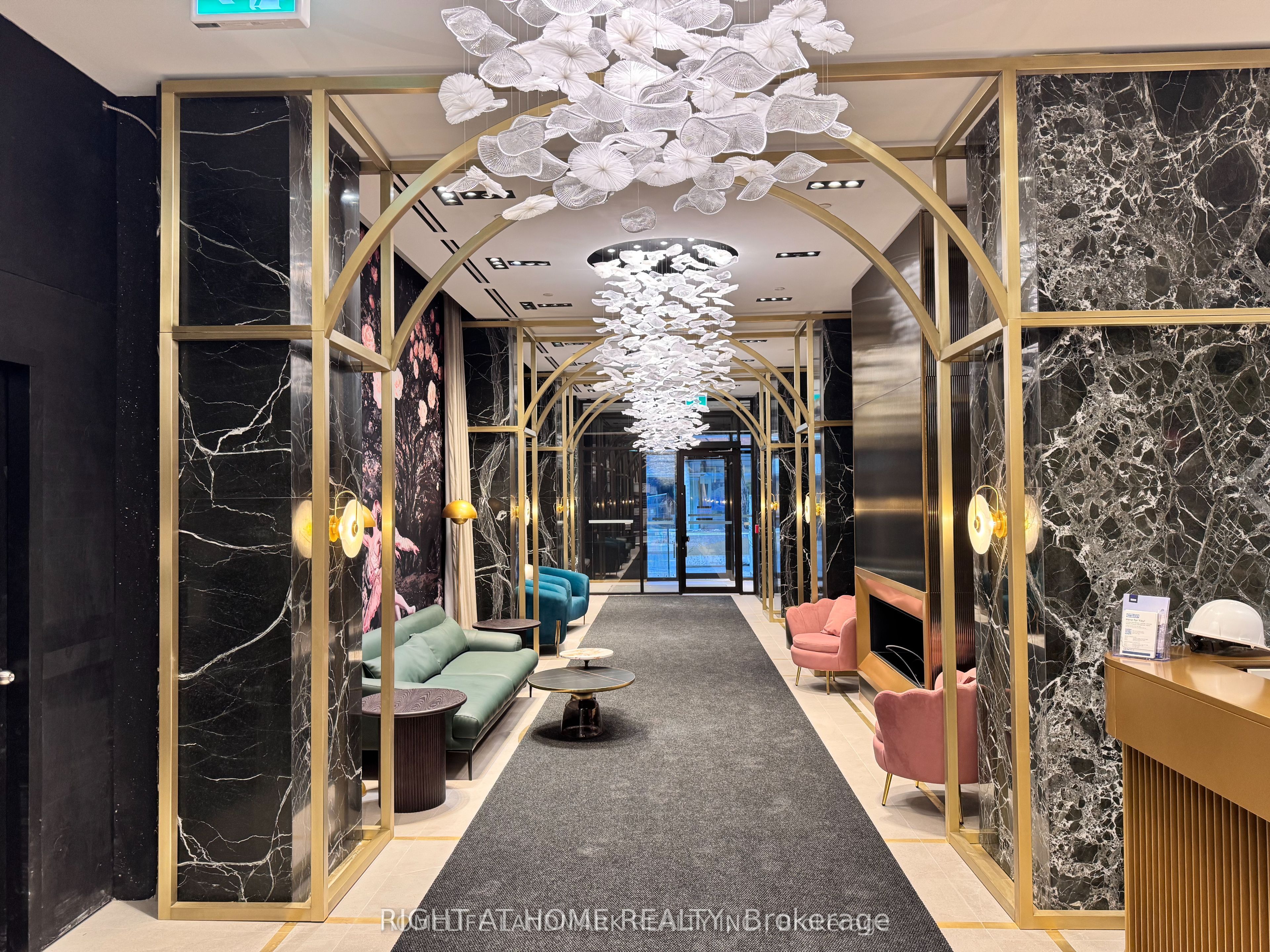 Additional image 2 of 709-771 Yonge Street, Toronto, ON, M4W 2G4