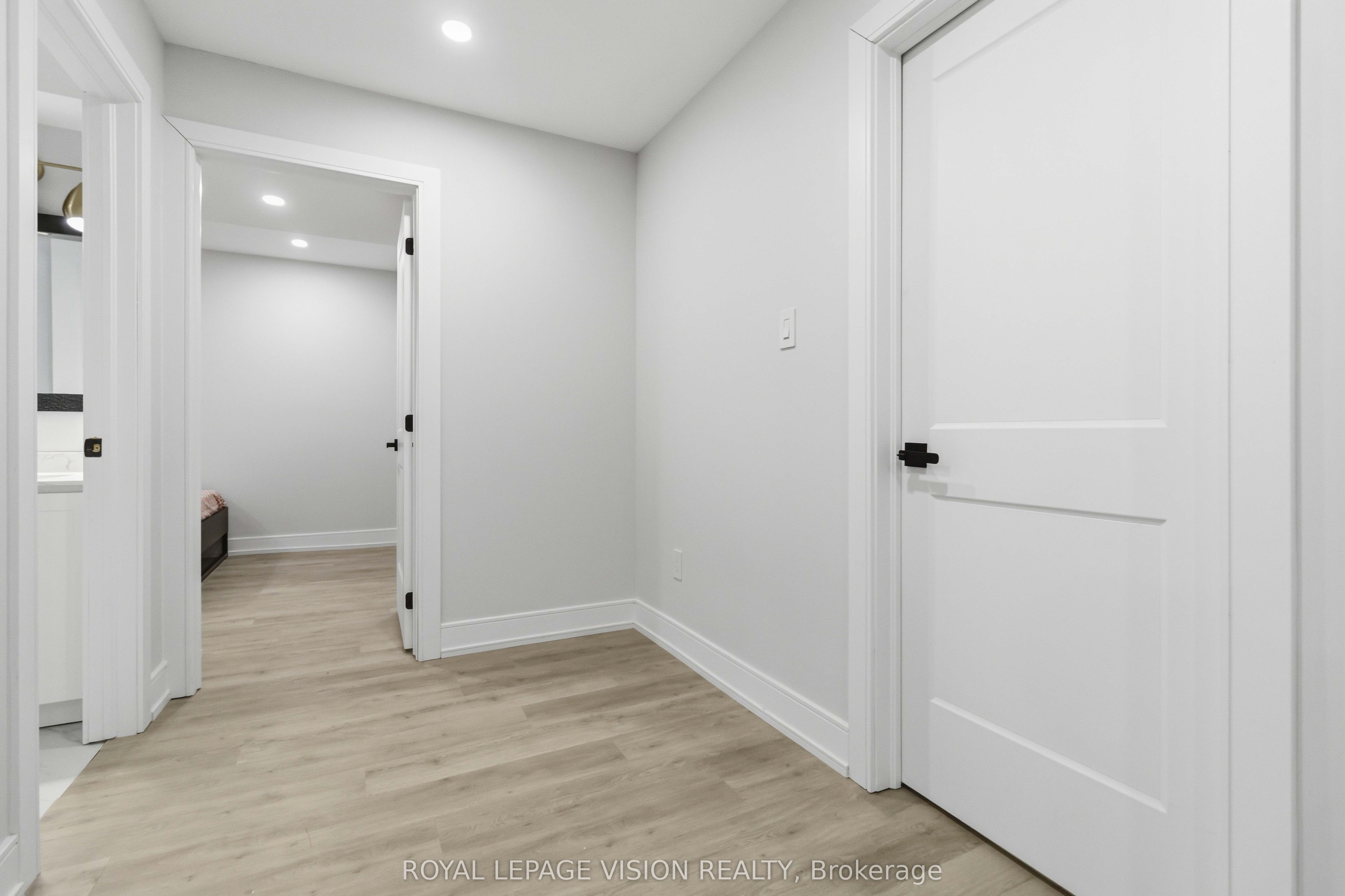 Additional image 5 of Lower-77 Thomas Street, Mississauga, ON, L5M 1Y6