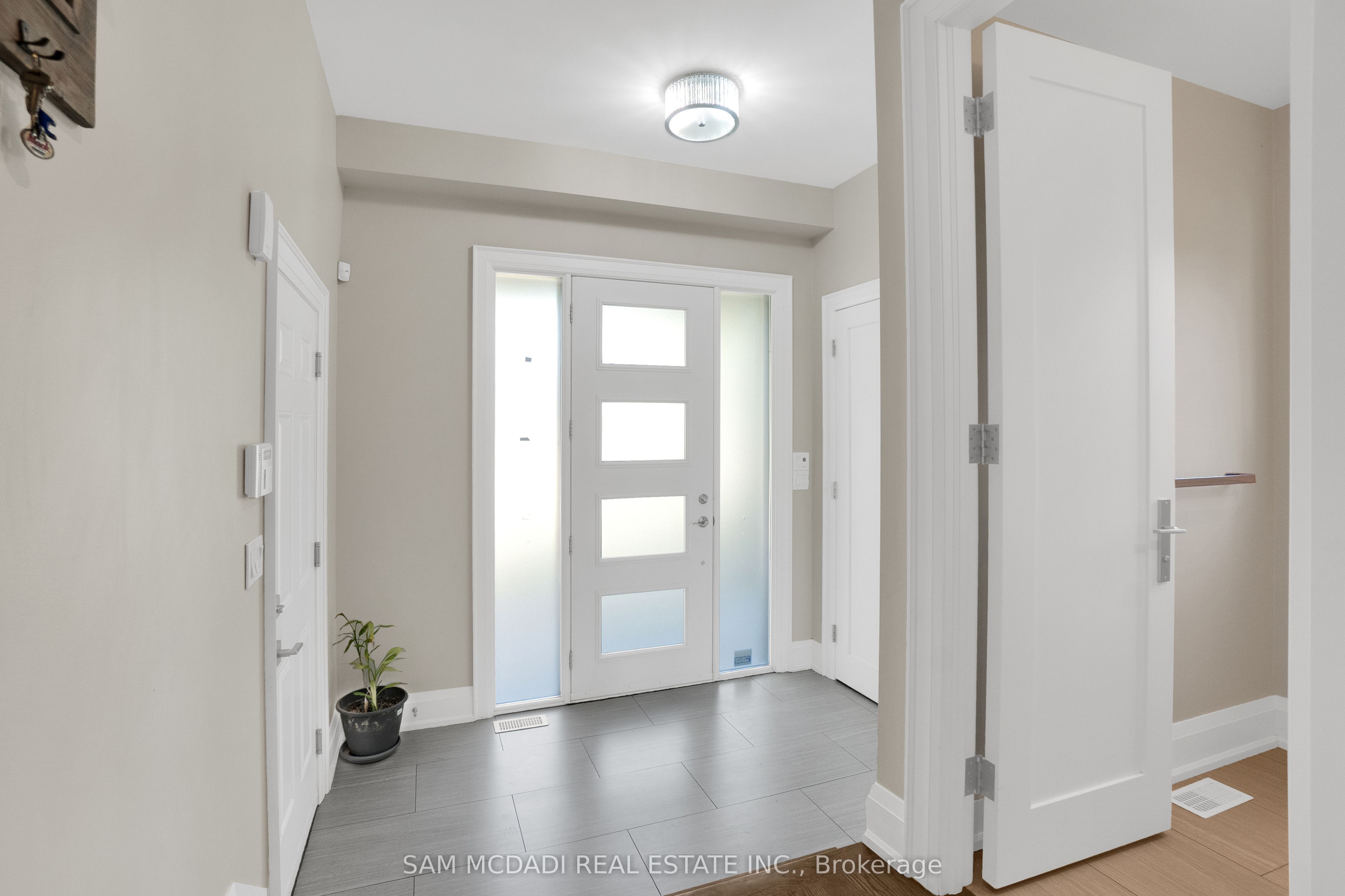 Additional image 4 of 1196 Strathy Avenue, Mississauga, ON, L5E 2K6