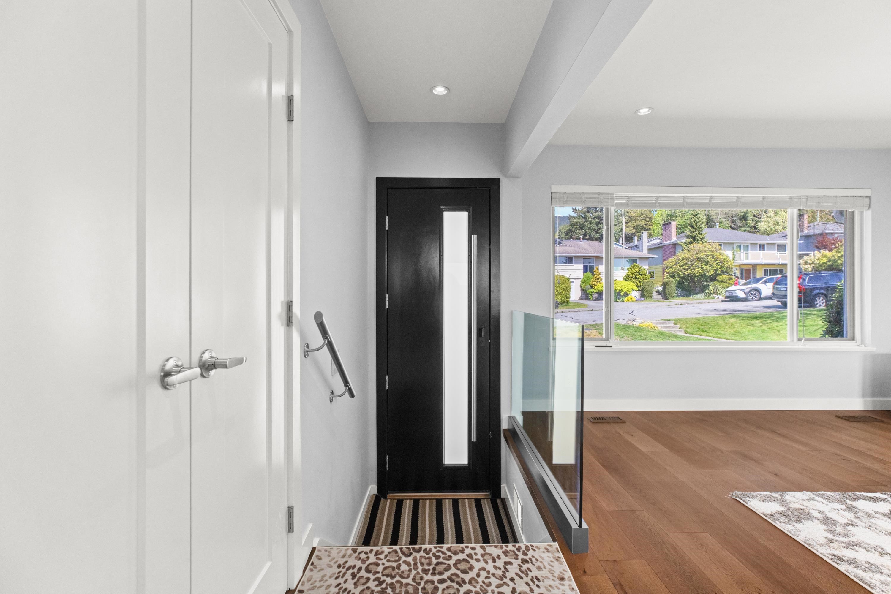 Additional image 4 of 219 26th Street E, North Vancouver, BC, V7N 1A7