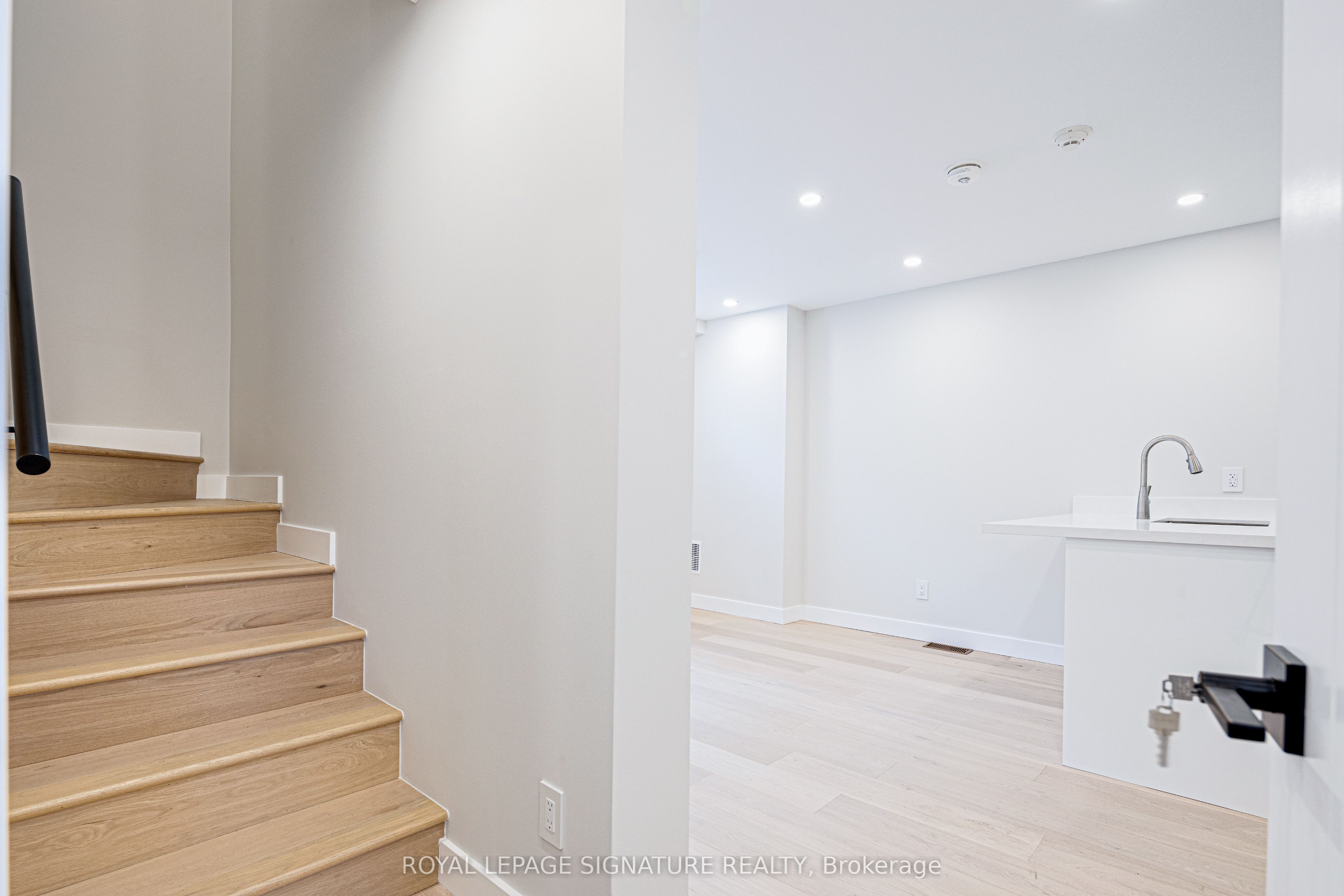 Additional image 5 of Laneway Uppe-20 Kewbeach Avenue, Toronto, ON, M4L 1B7