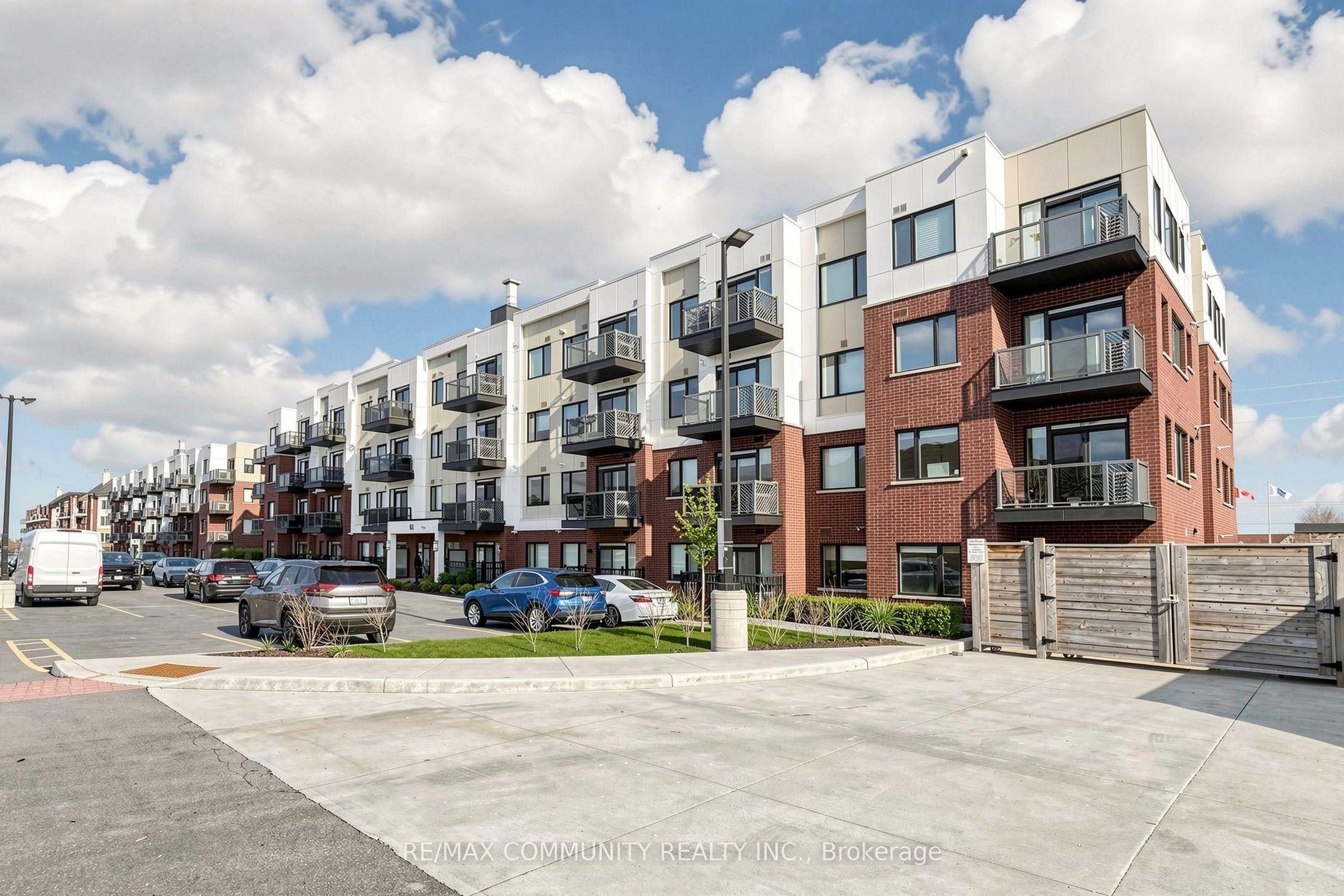 315-62 Sky Harbour Drive, Brampton, ON, L6Y 0C1