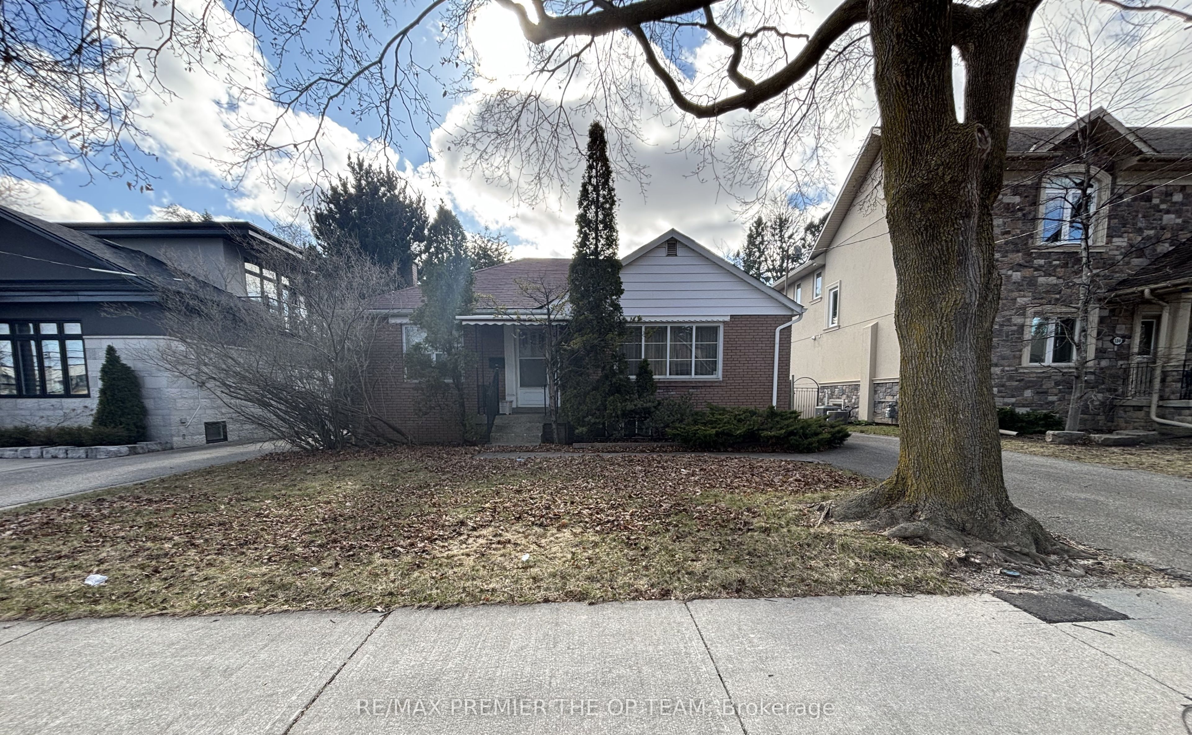 Upper-148 Martin Grove Road, Toronto, ON, M9B 4K9